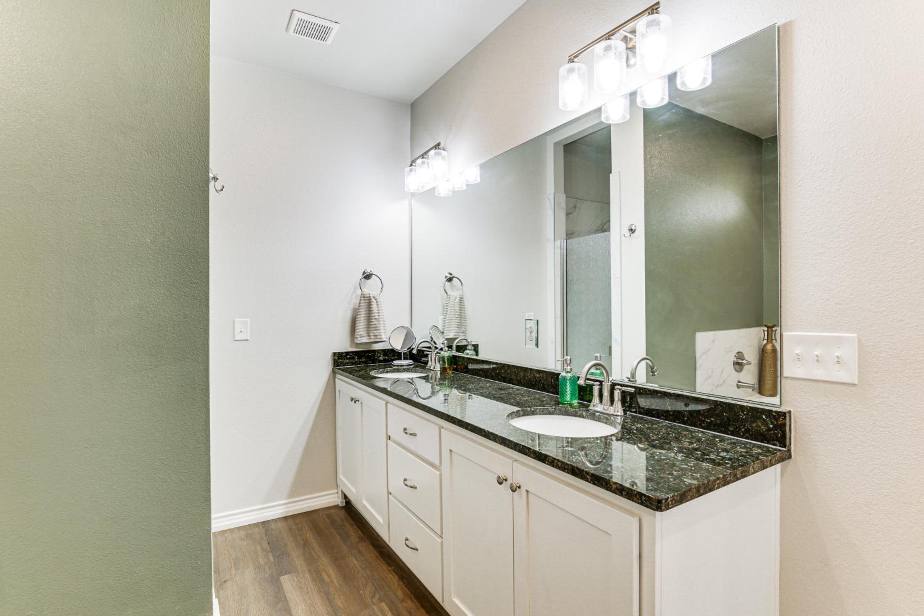 11 Mi to Texas Tech University Cozy Family Home!