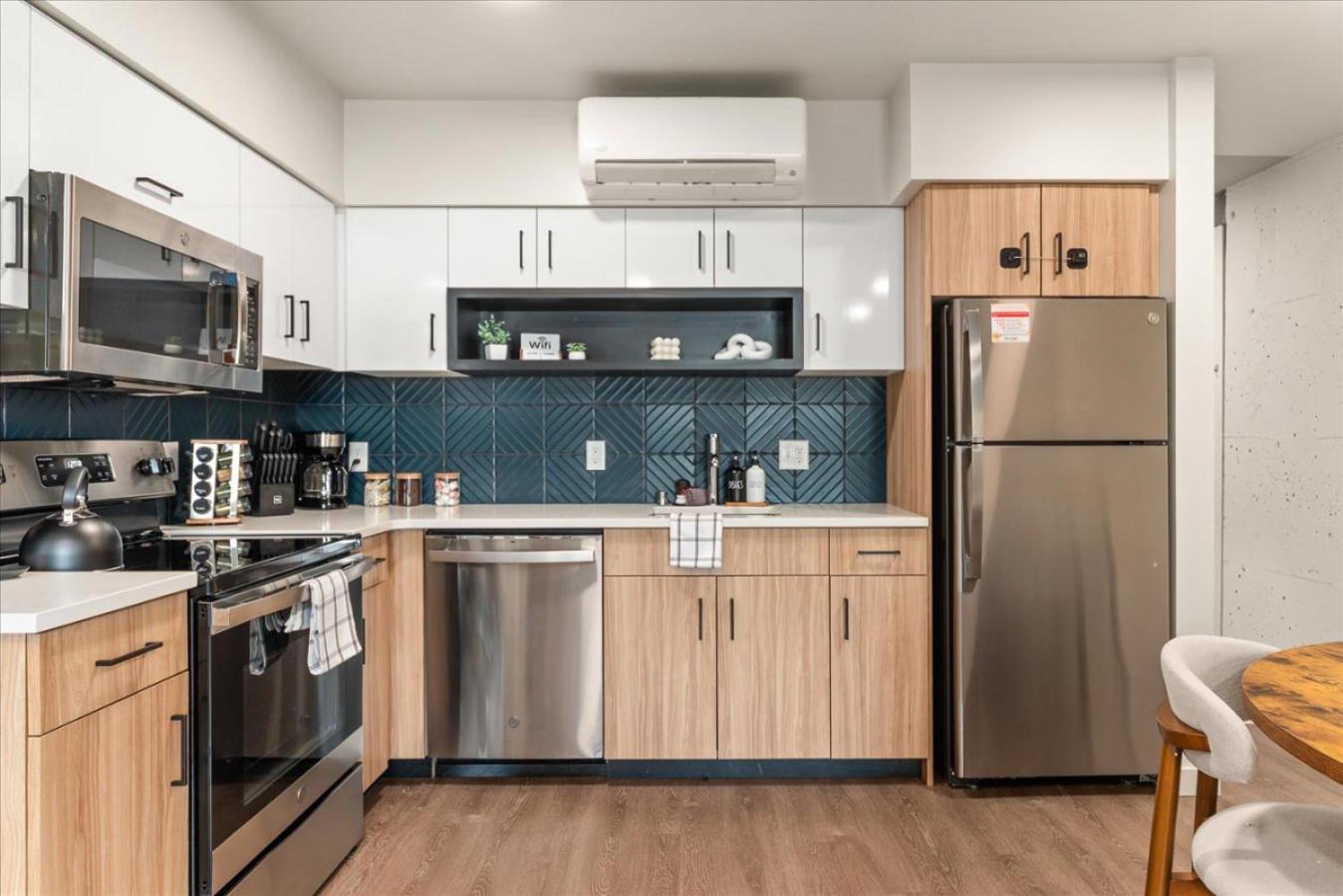 2 Bedroom 2 Bath Downtown