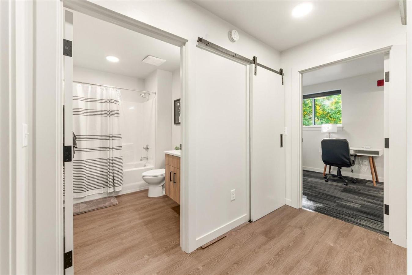 2 Bedroom 2 Bath Downtown
