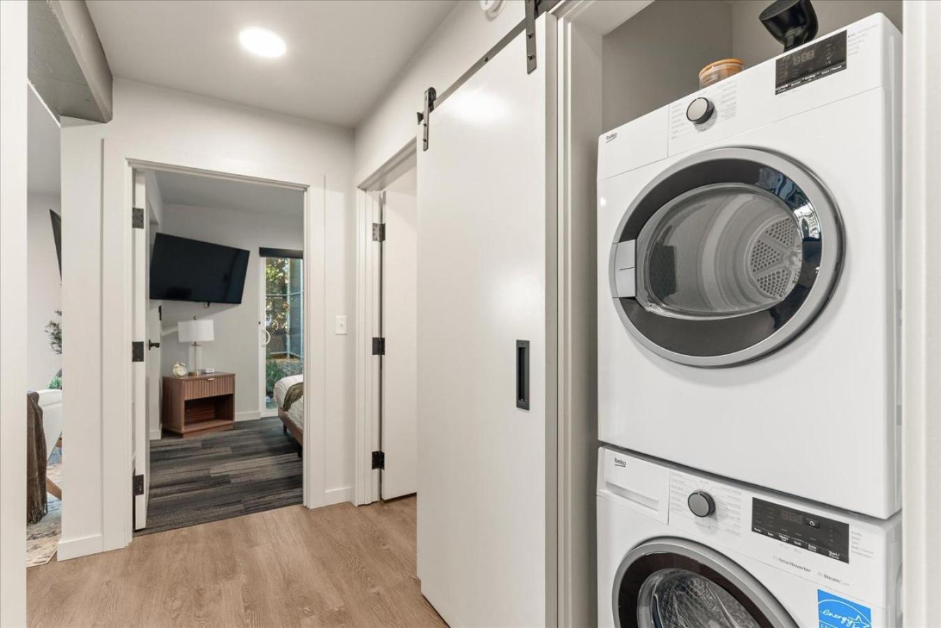 2 Bedroom 2 Bath Downtown