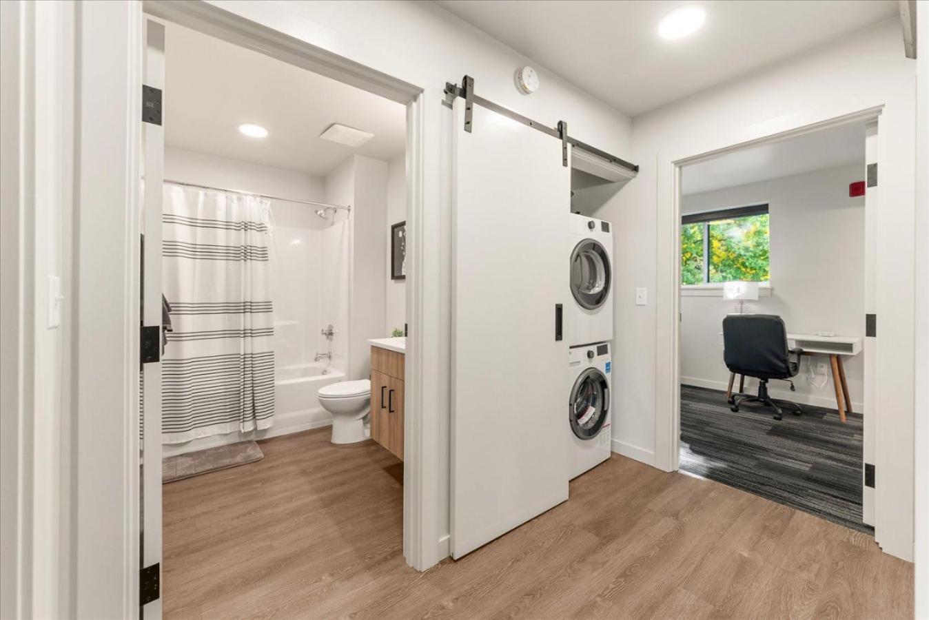 2 Bedroom 2 Bath Downtown