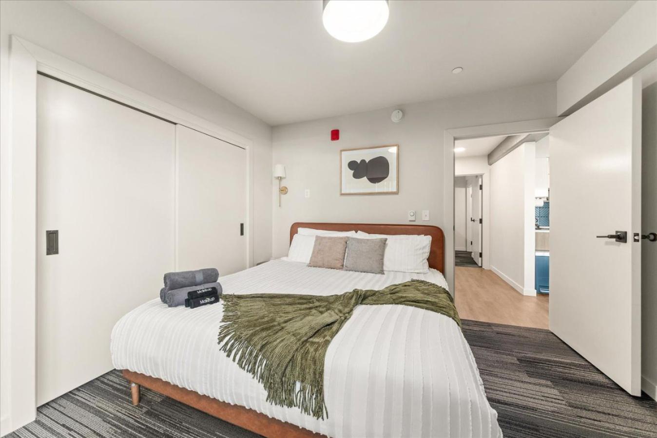 2 Bedroom 2 Bath Downtown