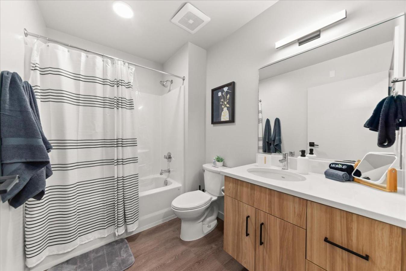 2 Bedroom 2 Bath Downtown