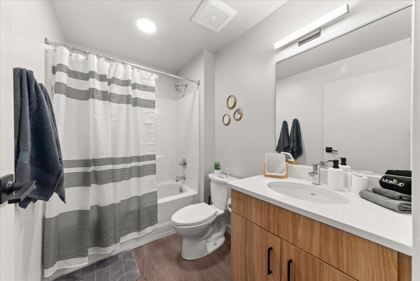 2 Bedroom 2 Bath Downtown