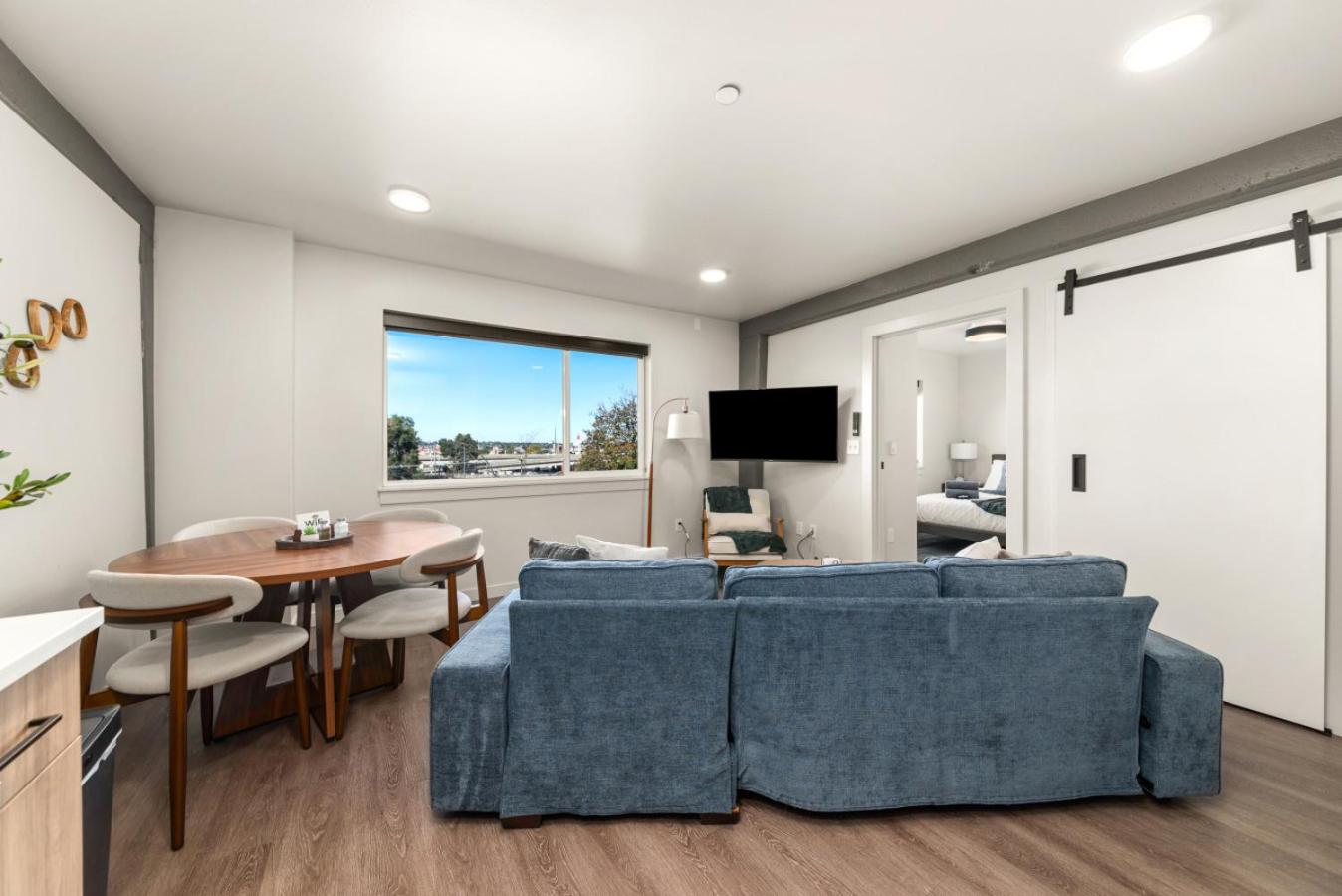 2BR Cozy Apartment in DT