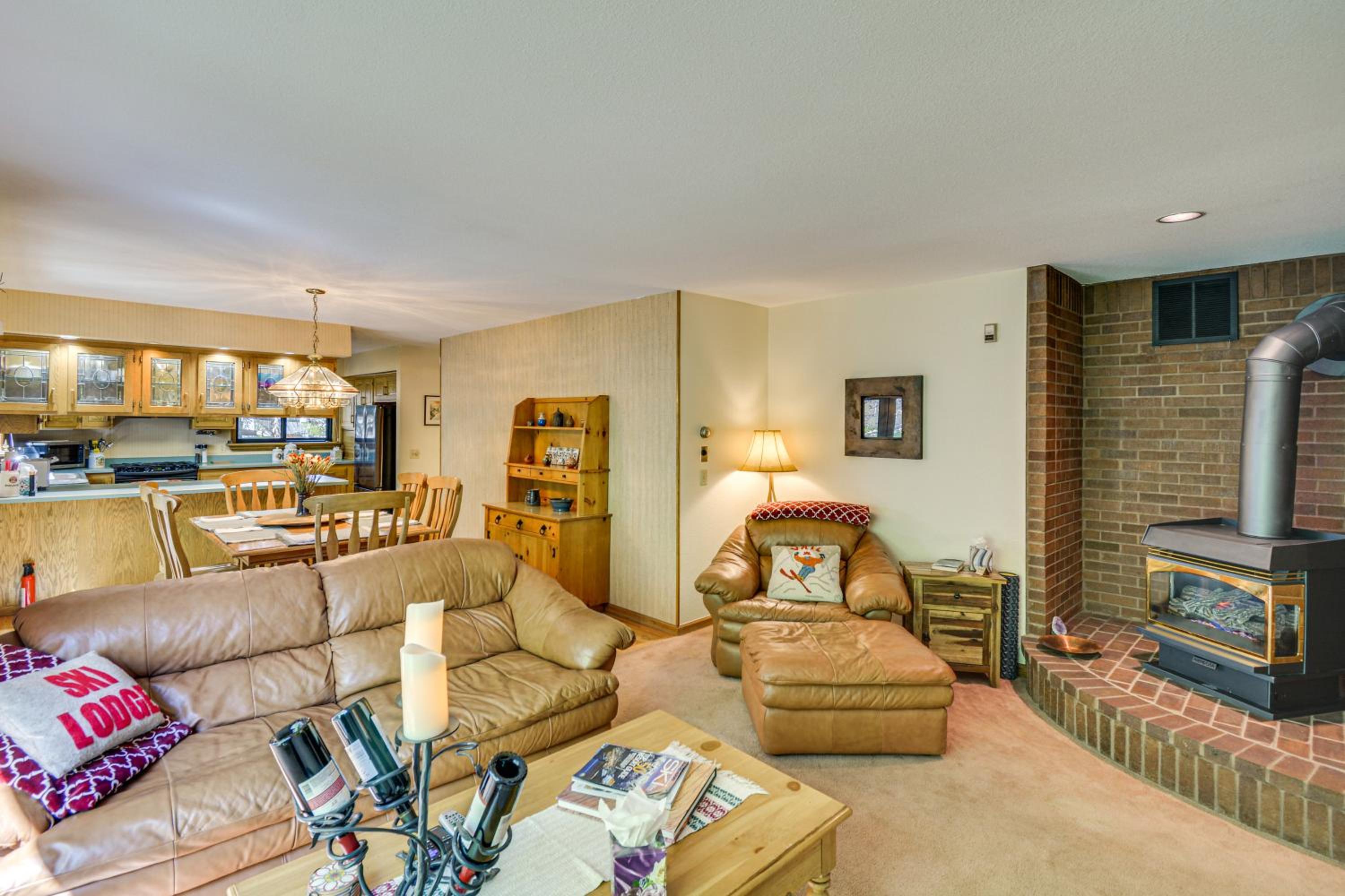 Large Family Duplex with Grill, Near Beaver Creek