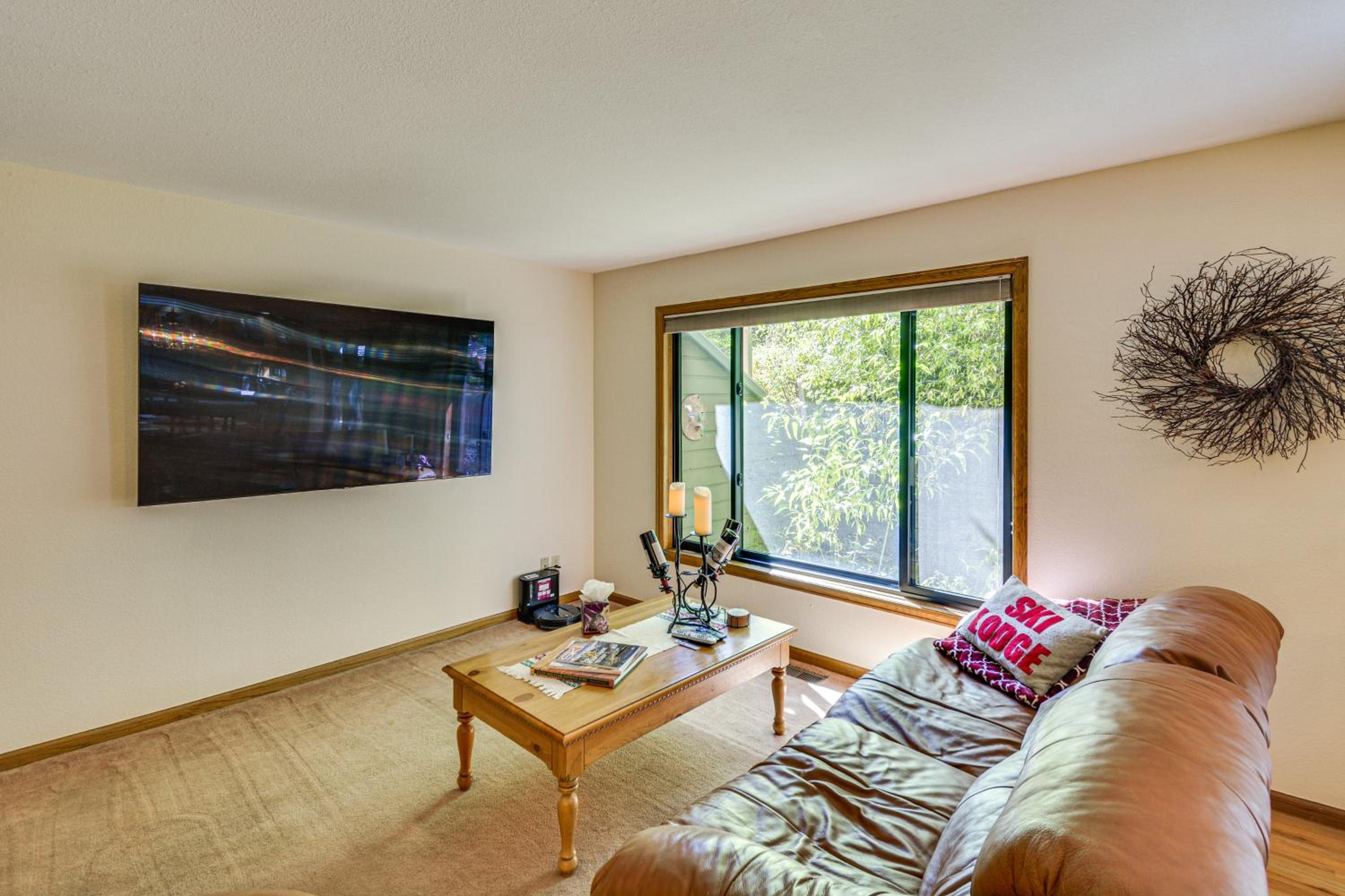 Large Family Duplex with Grill, Near Beaver Creek