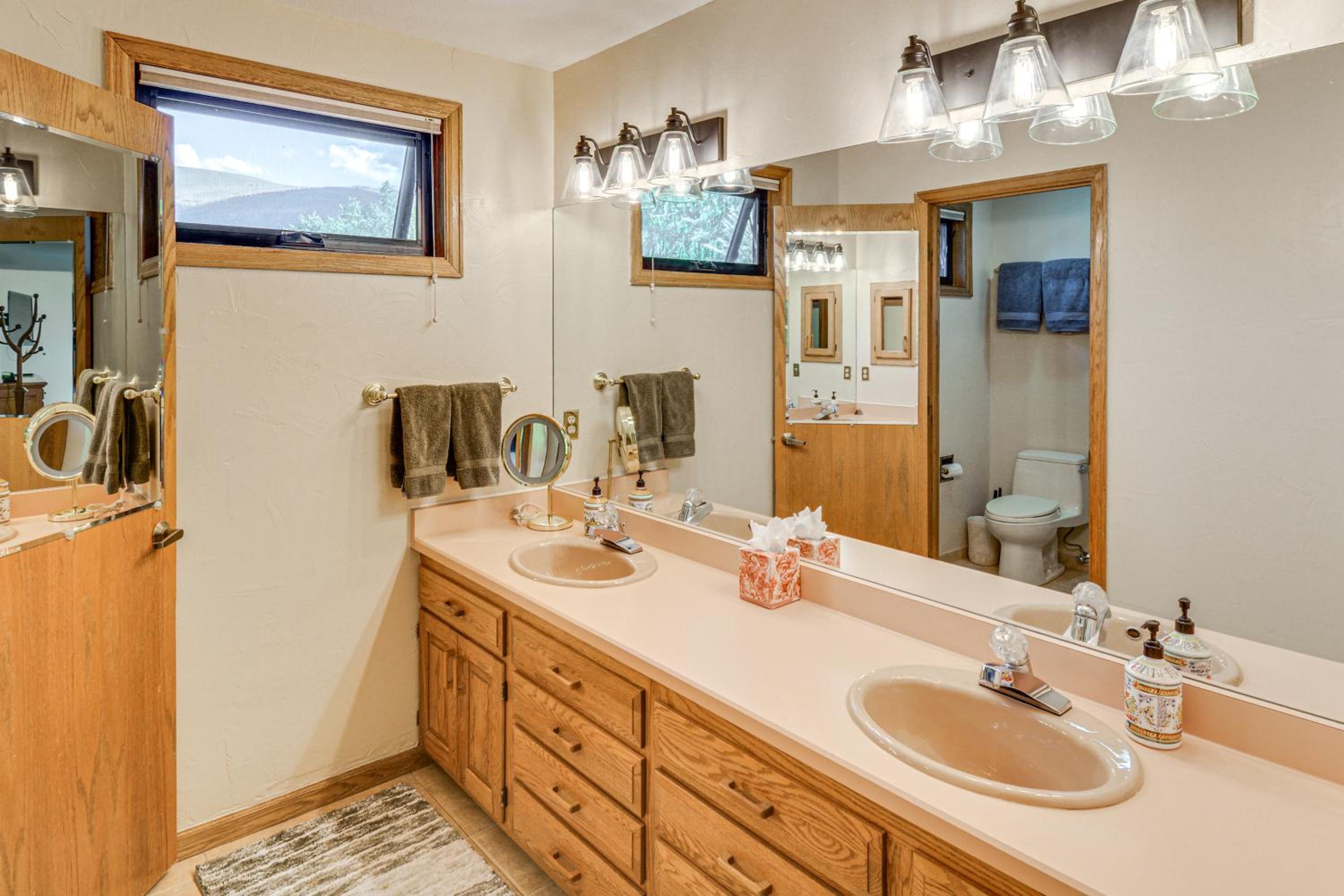 Large Family Duplex with Grill, Near Beaver Creek