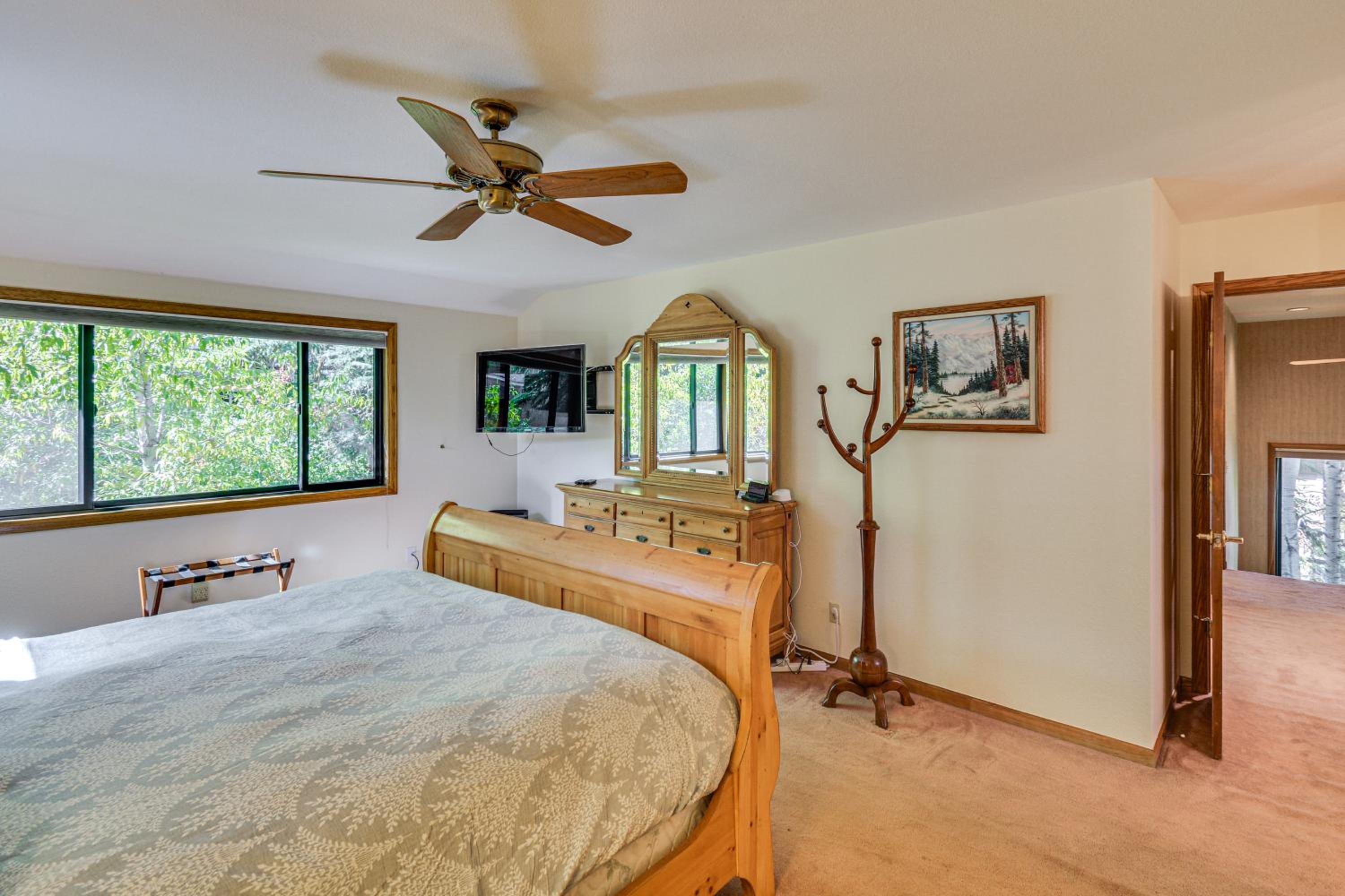 Large Family Duplex with Grill, Near Beaver Creek