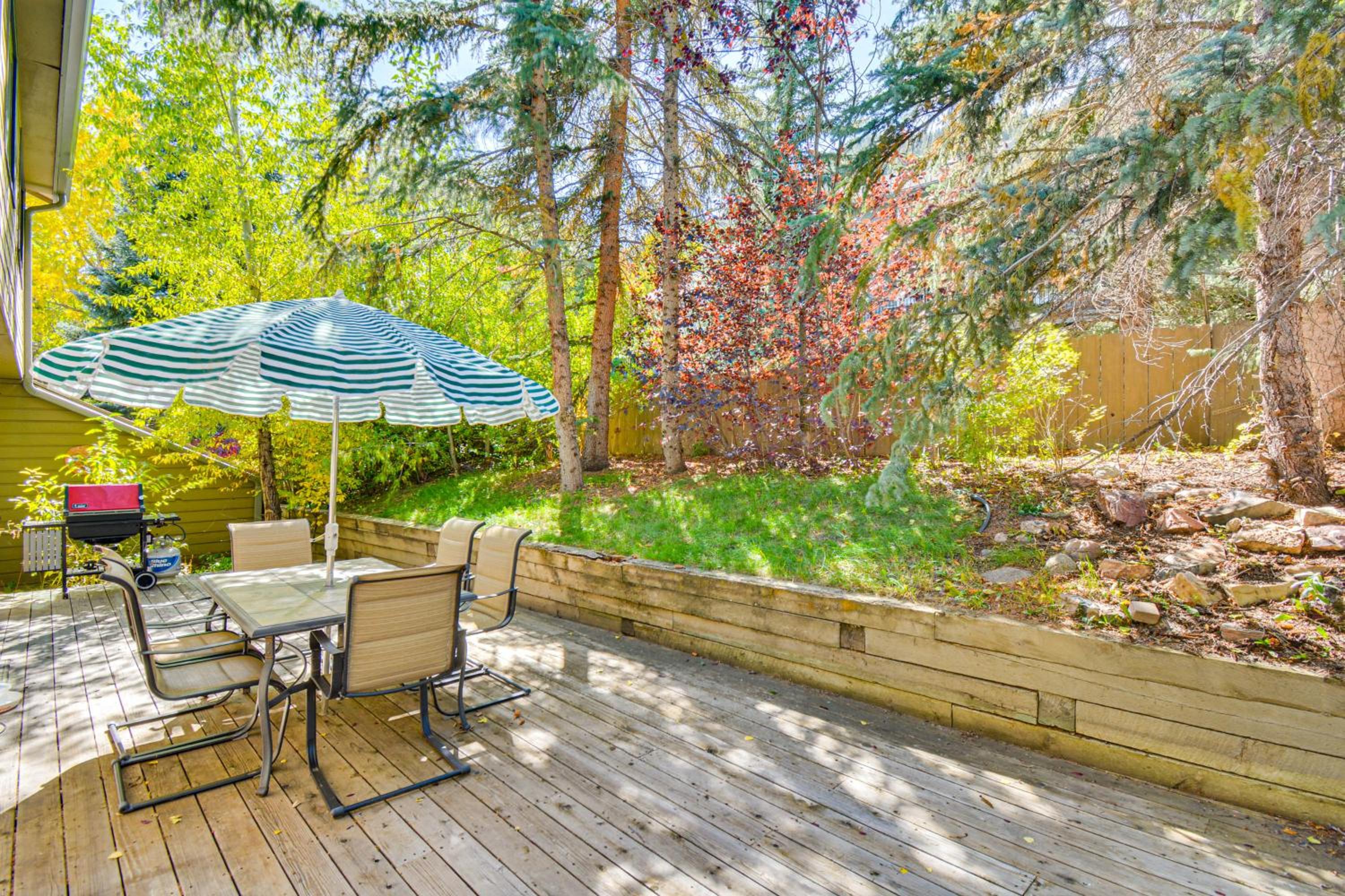 Large Family Duplex with Grill, Near Beaver Creek