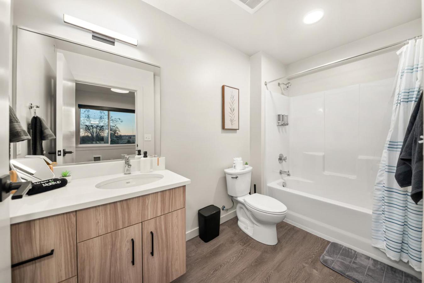 Downtown Luxury Stay 2BR