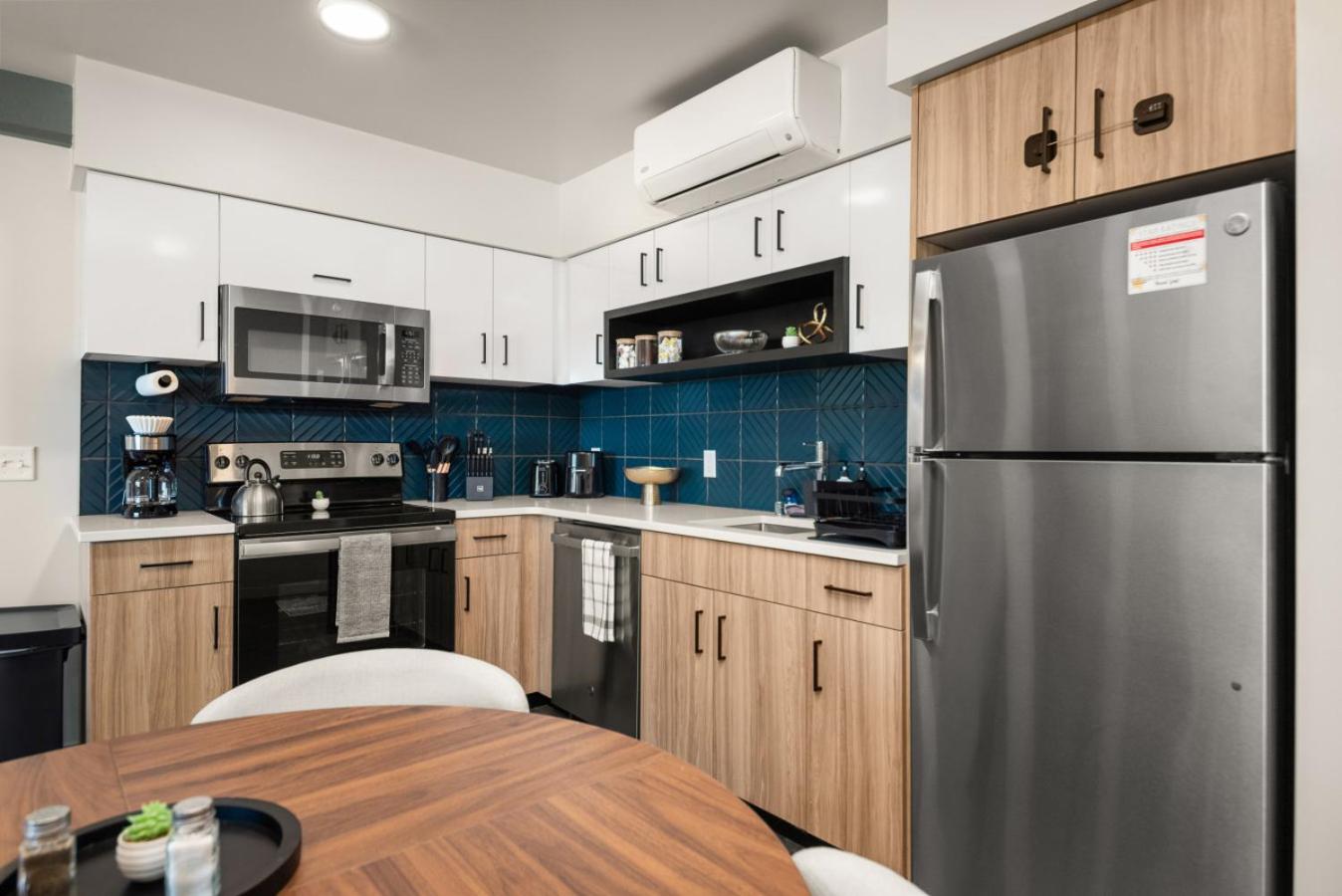 DT 2br 2bath Apartment