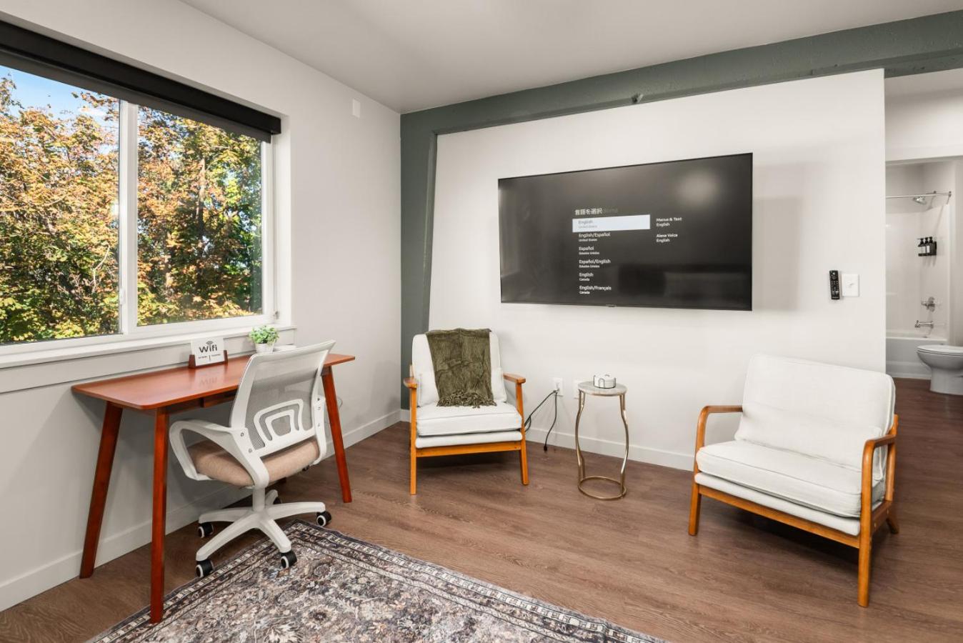 DT 2br 2bath Apartment