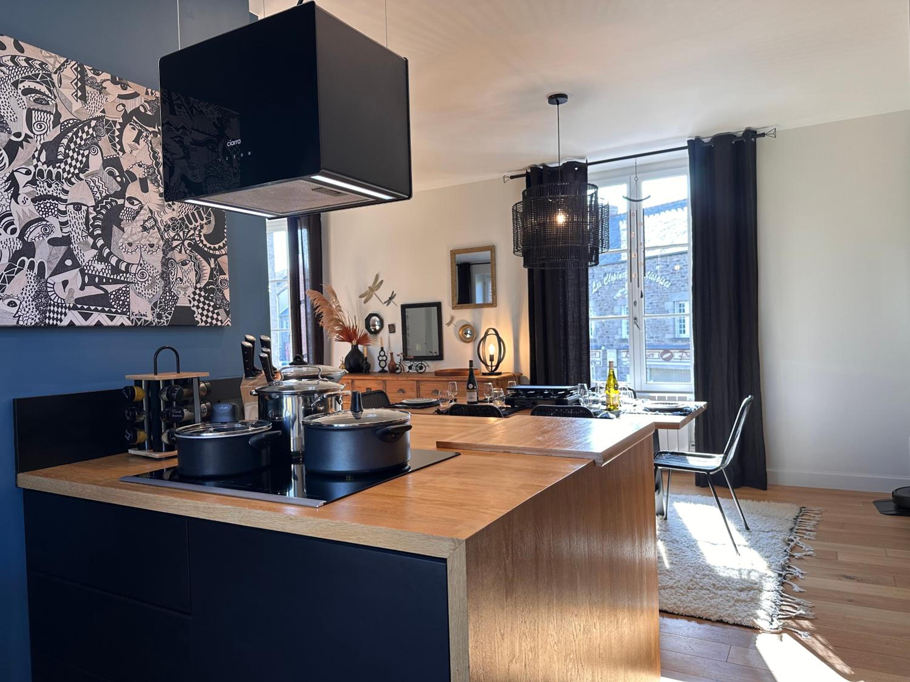 Les Libellules Appartement avec baignoire spa à Dinan Lanvallay