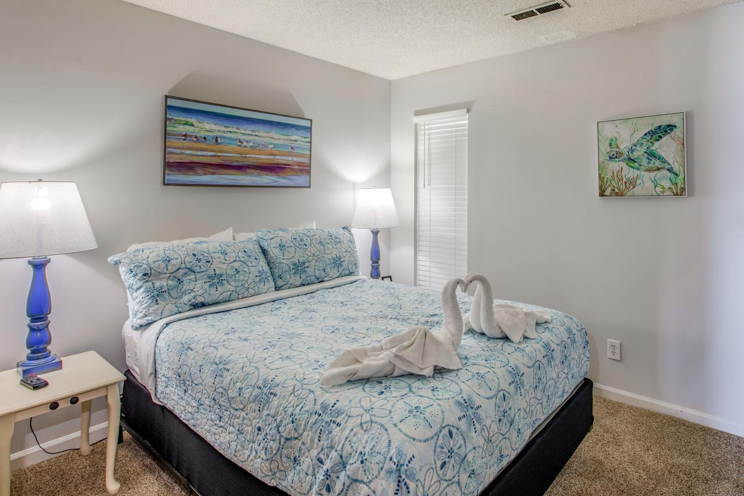 1 Mi to Beach Golf Glenn Villas Condo with Pool