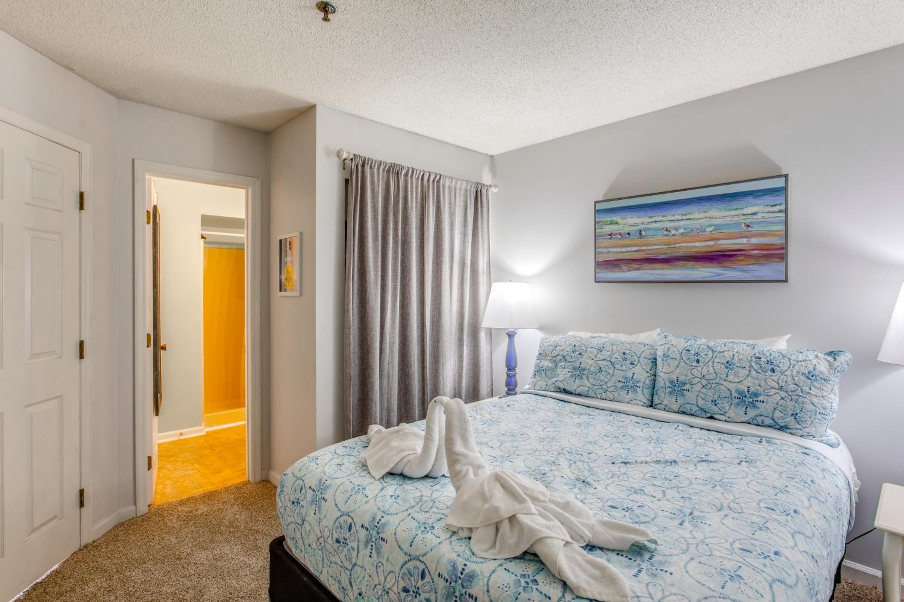 1 Mi to Beach Golf Glenn Villas Condo with Pool