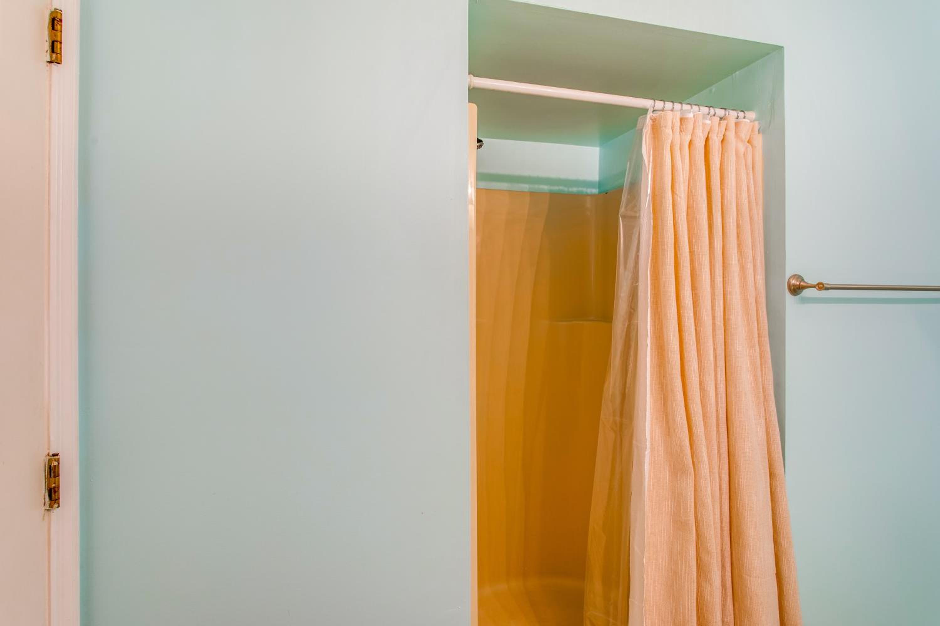 1 Mi to Beach Golf Glenn Villas Condo with Pool