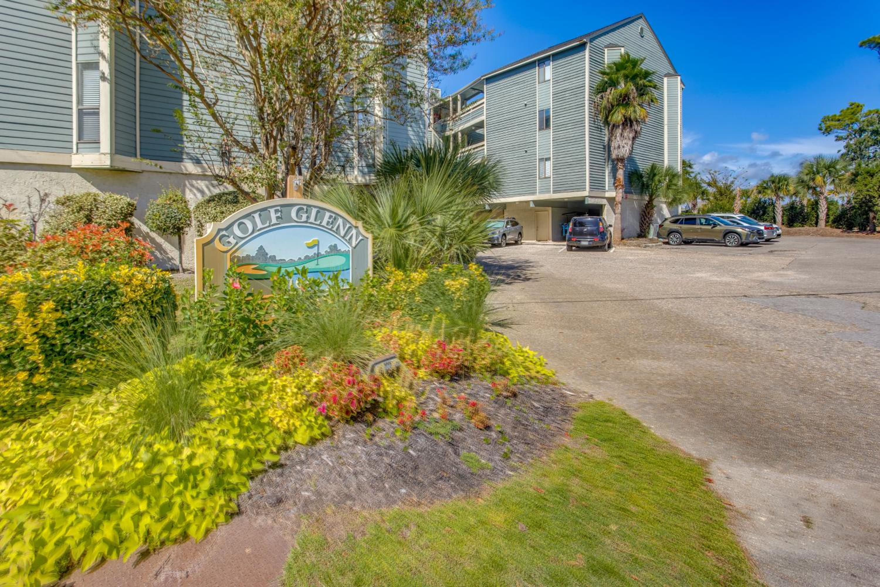 1 Mi to Beach Golf Glenn Villas Condo with Pool