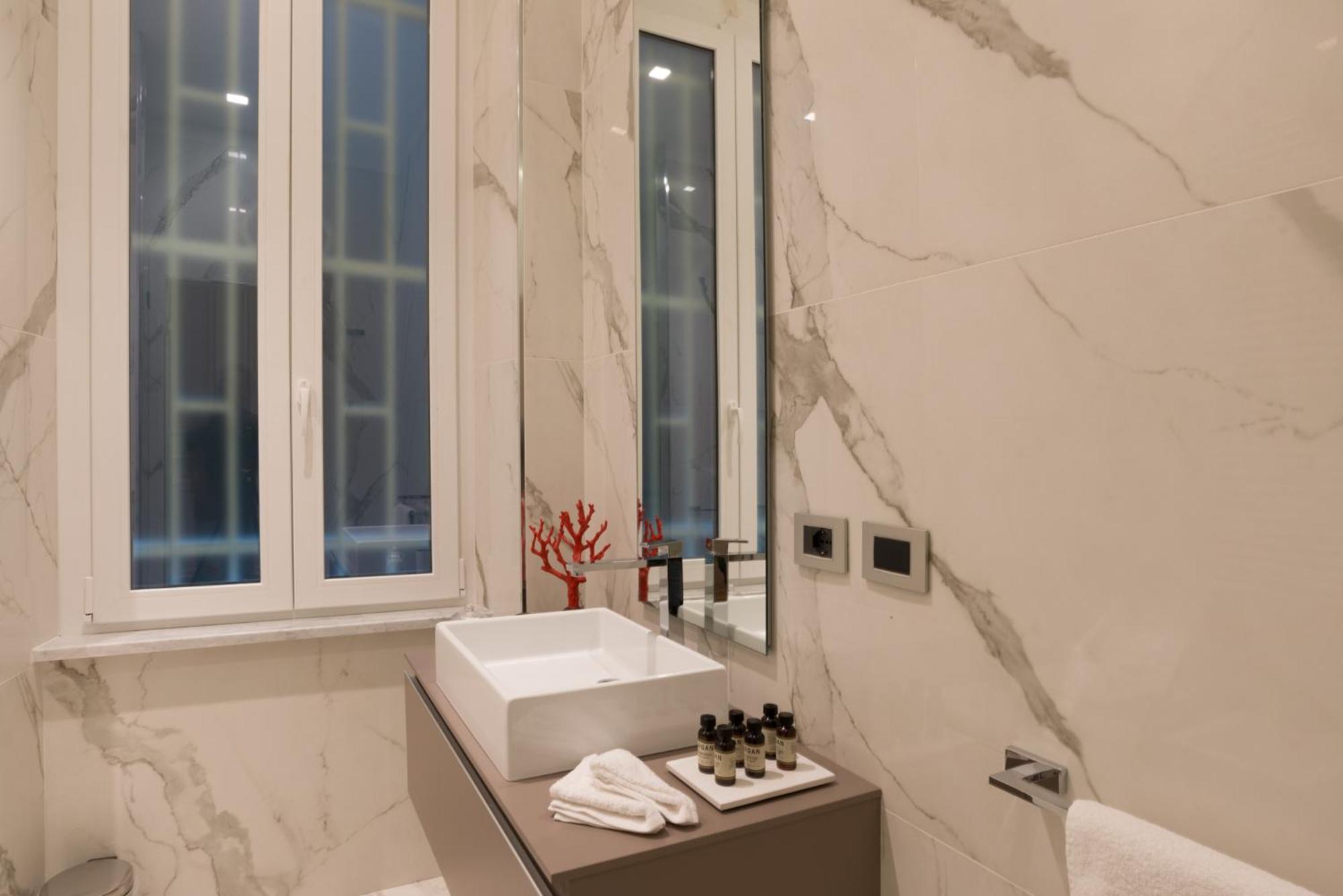 Via Chiodo Luxury Rooms
