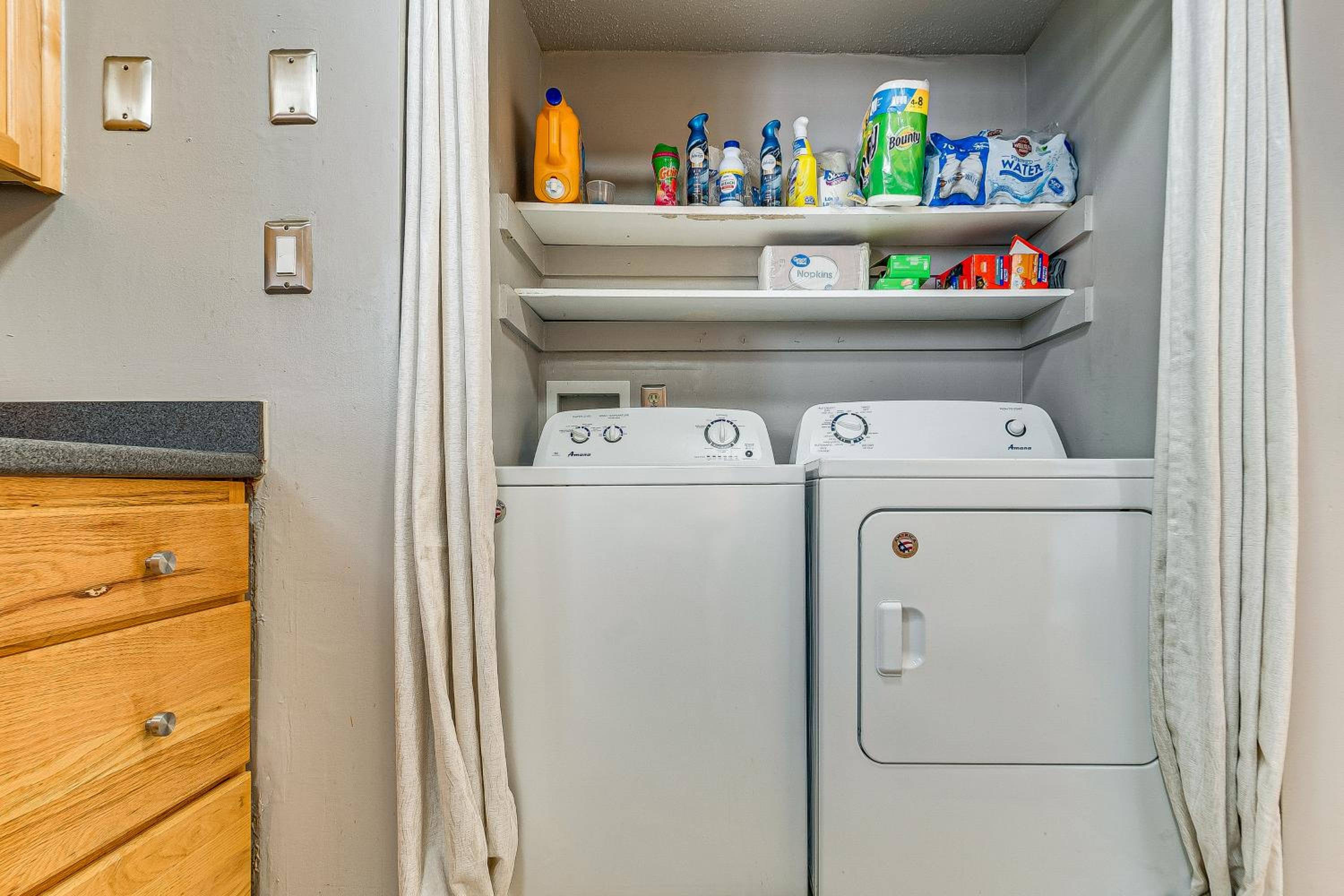 Pet-Friendly Raleigh Townhome Near Medical Centers