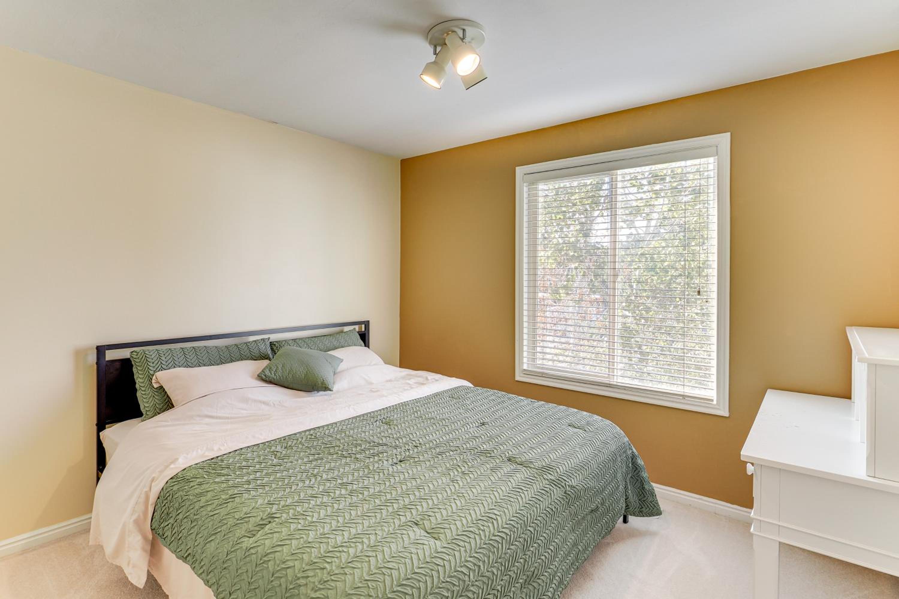 Big Space, Bigger View! Cottonwood Canyon Retreat