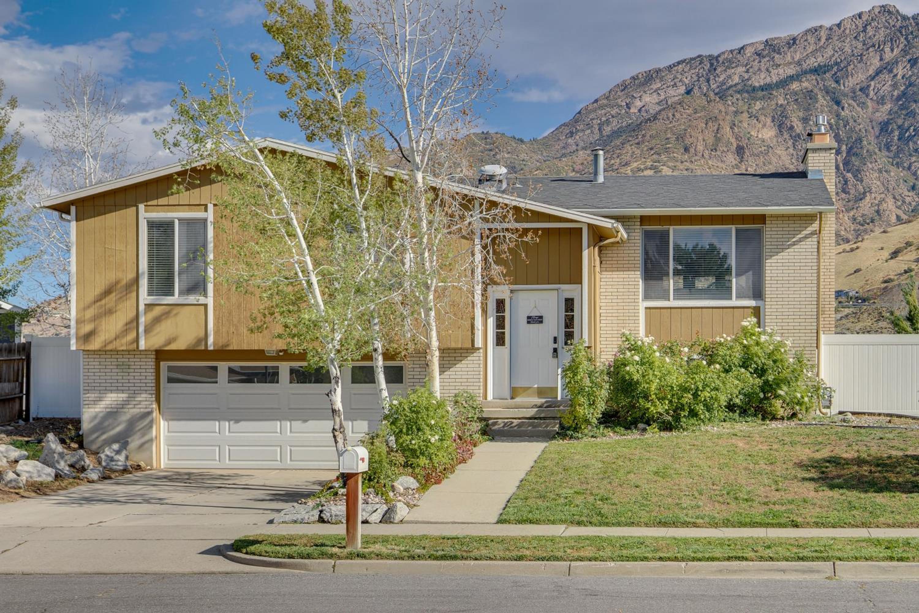 Big Space, Bigger View! Cottonwood Canyon Retreat