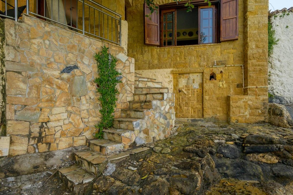 Nikos Panagiotareas House