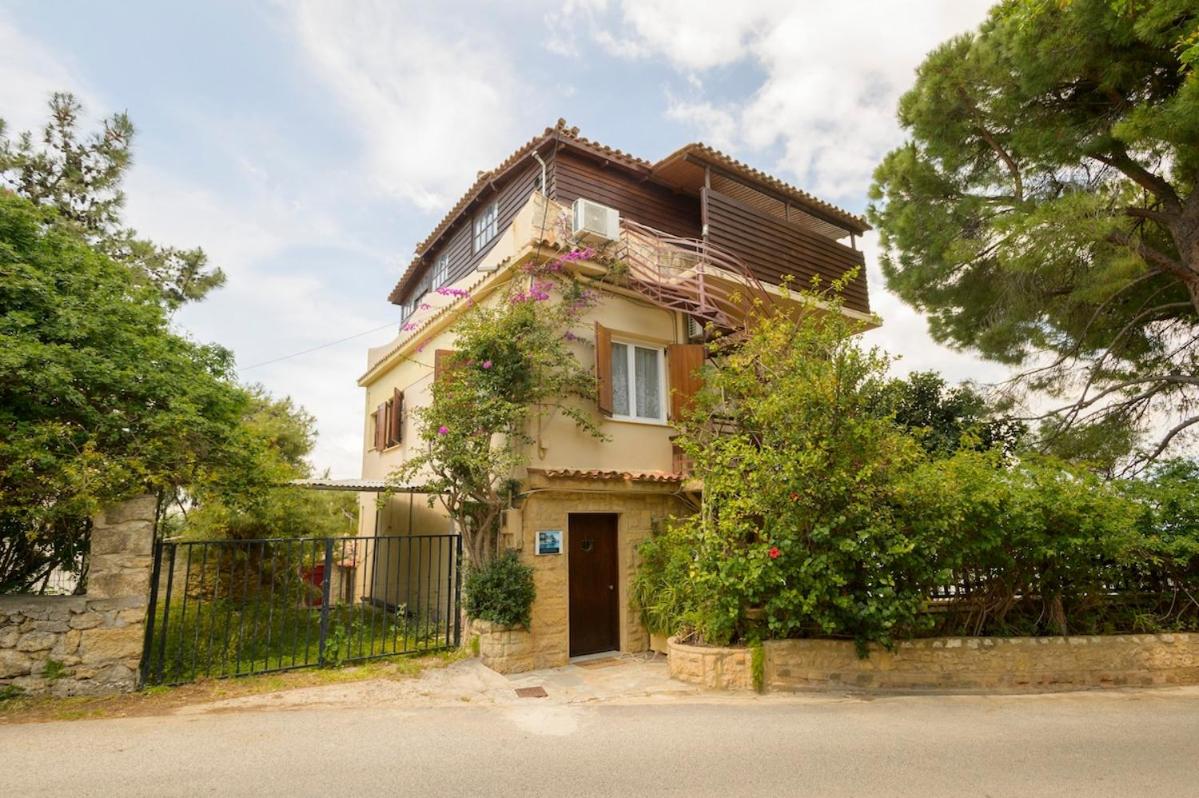 Nikos Panagiotareas House