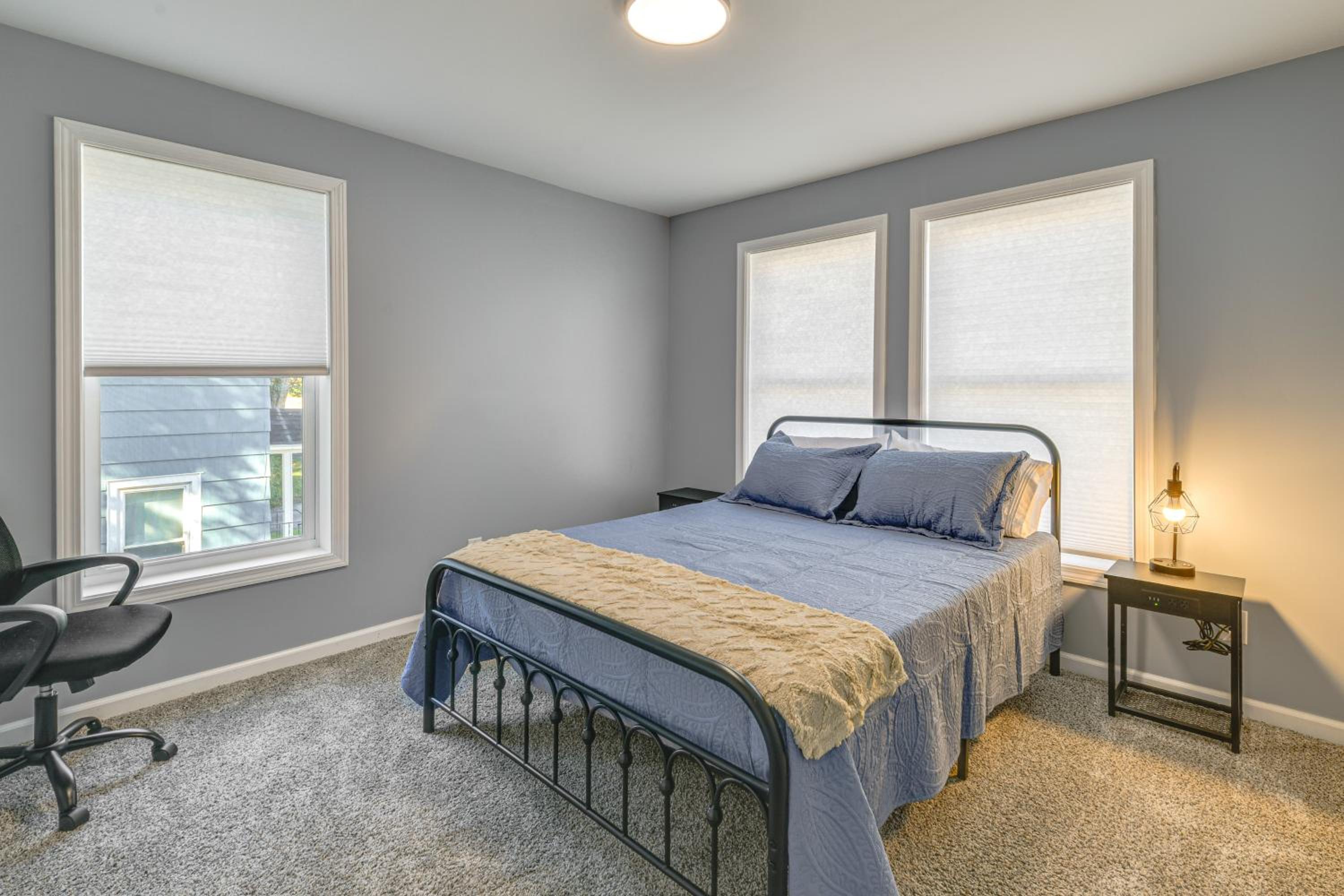 Walk to Main Street! Updated Norwich Home
