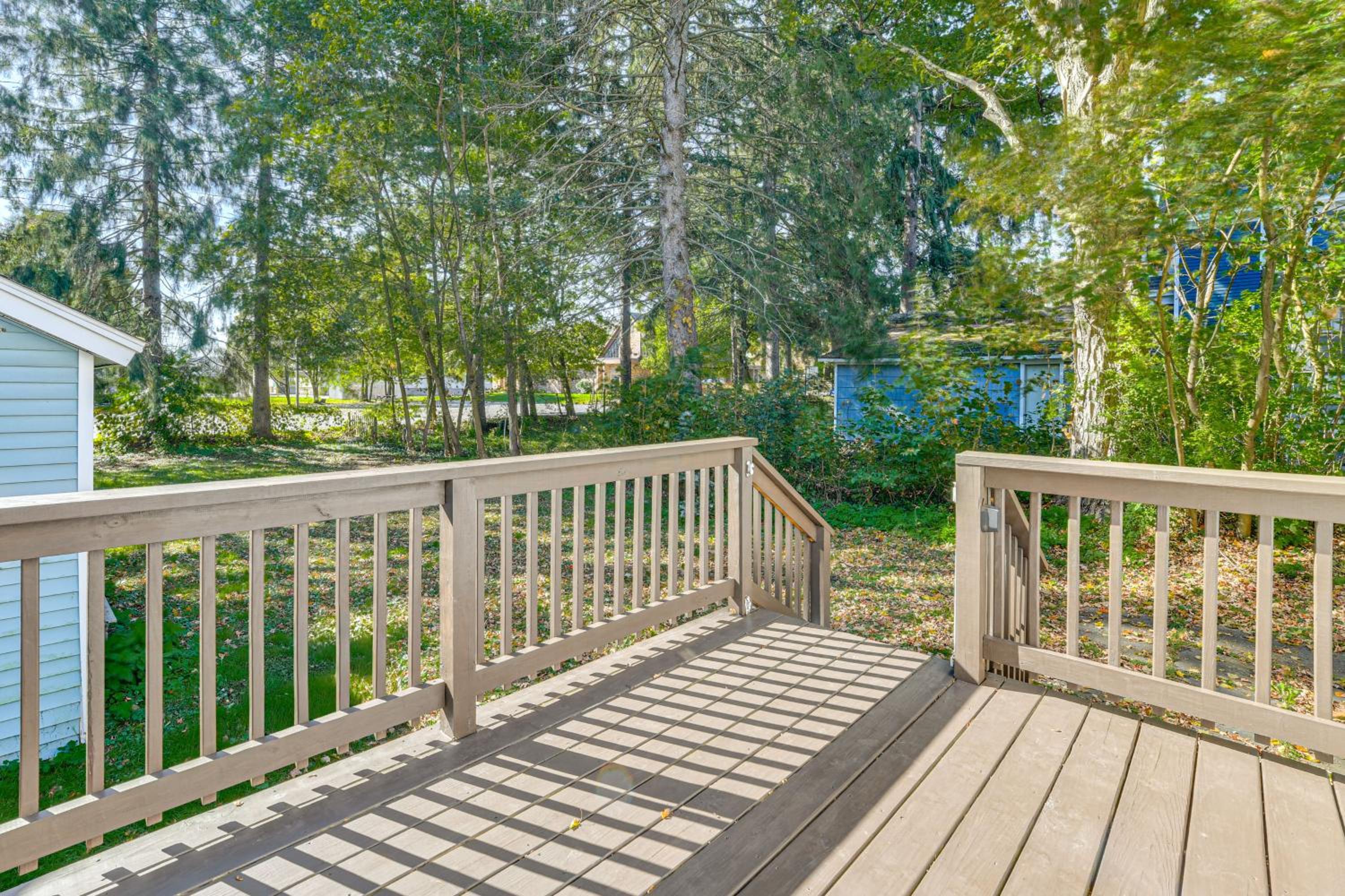Walk to Main Street! Updated Norwich Home
