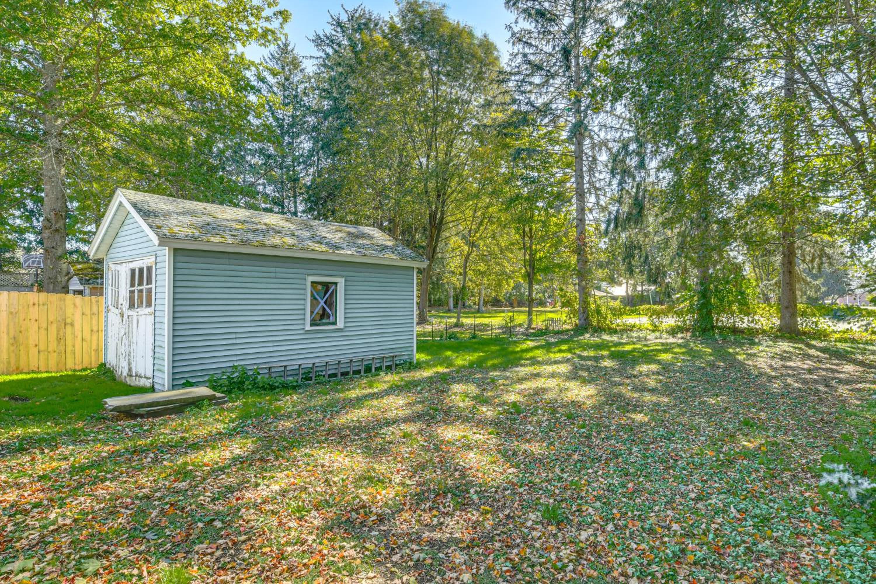 Walk to Main Street! Updated Norwich Home