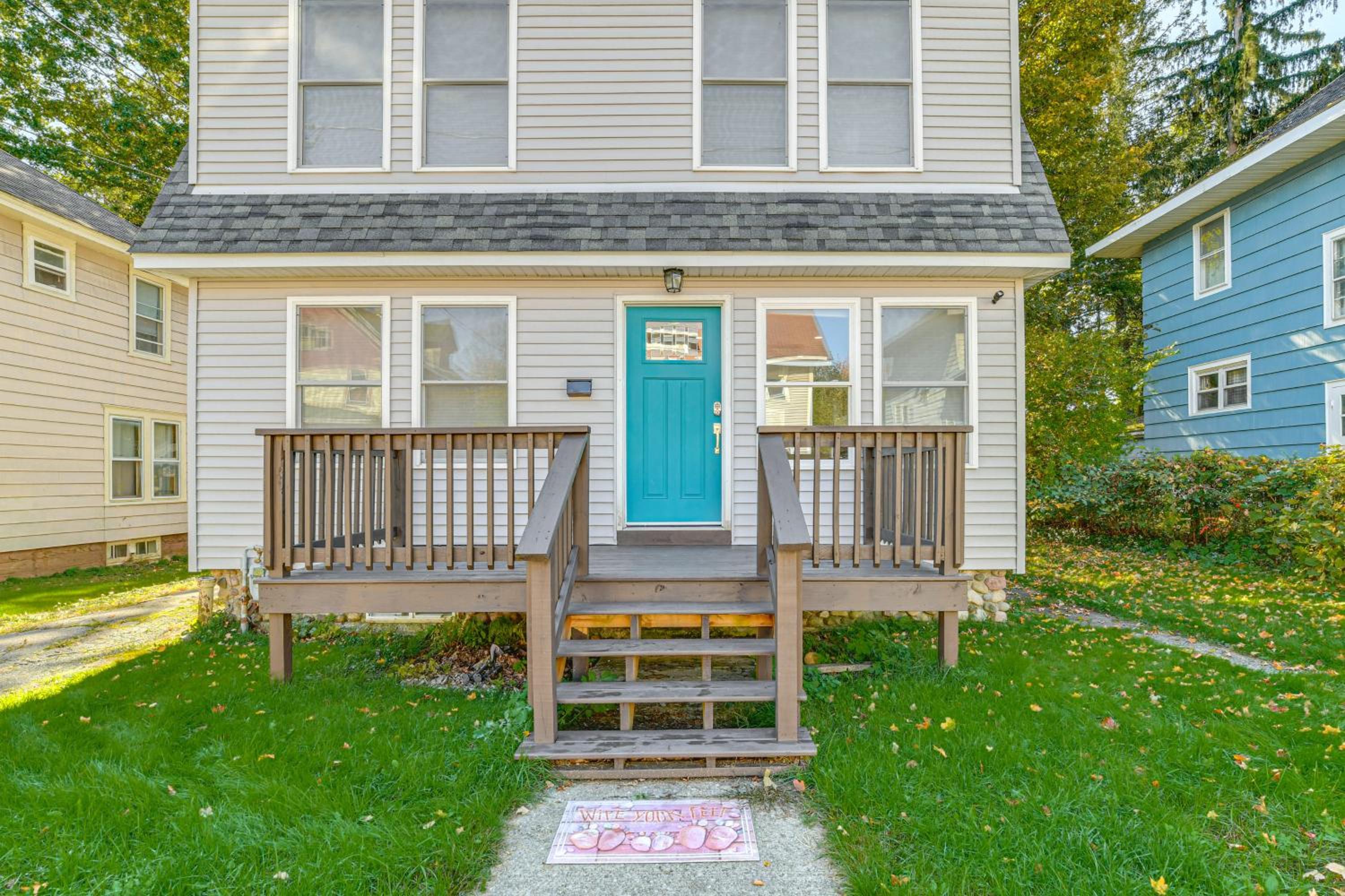 Walk to Main Street! Updated Norwich Home