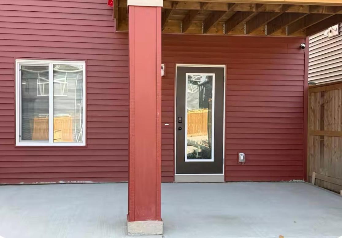 Relax, Recharge, Repeat 2Bedroom Walkout Haven