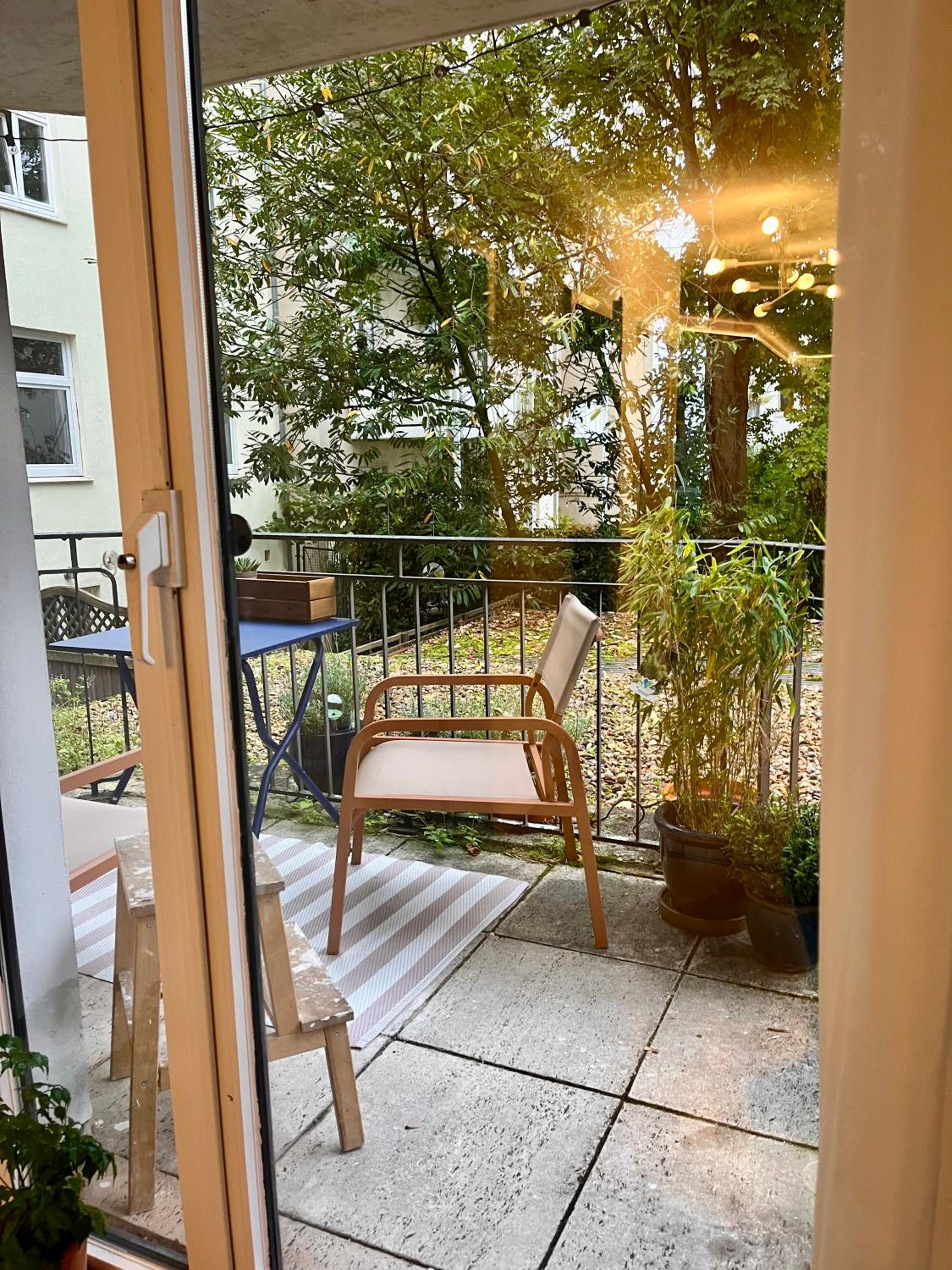 THE GREEN CHAIR Osterstraße - 65qm industrial apartment with balcony for 4-6