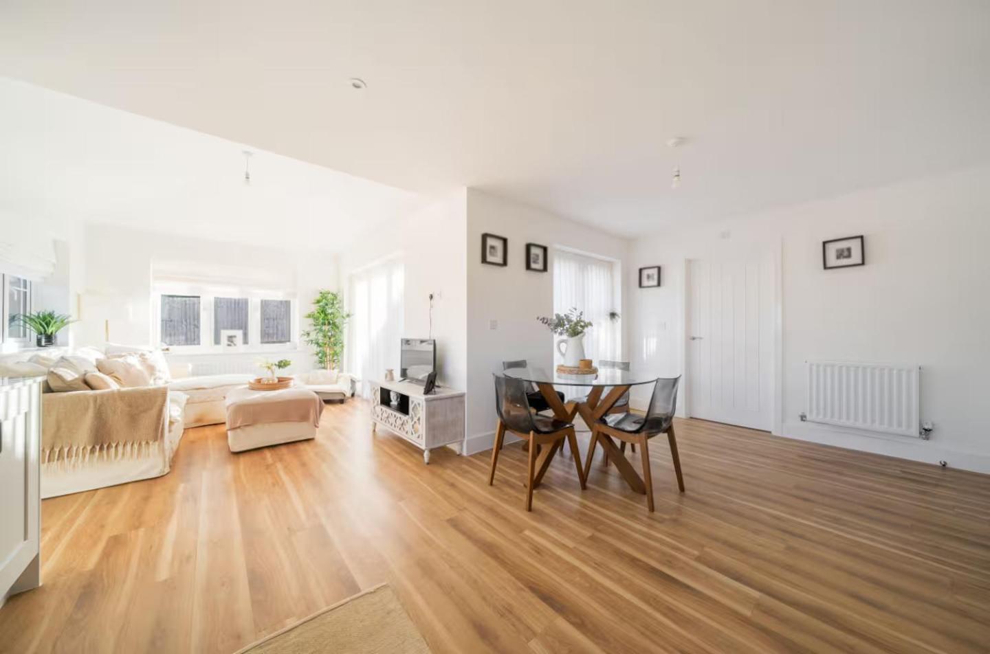 4-Bed Home for Contractors & Relocation - Sleeps 8