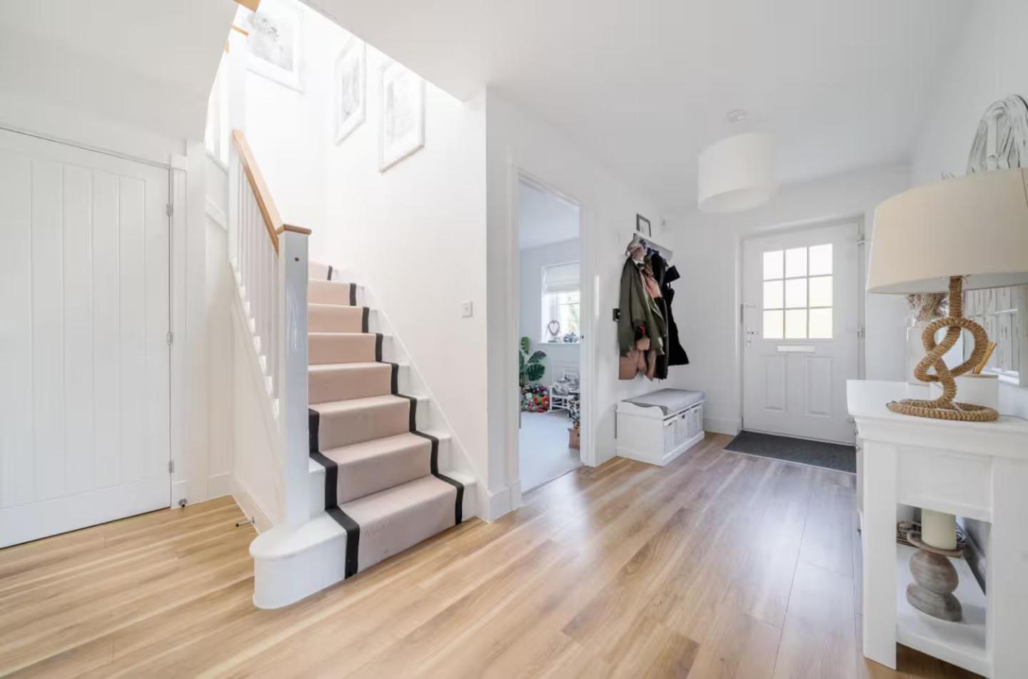 4-Bed Home for Contractors & Relocation - Sleeps 8