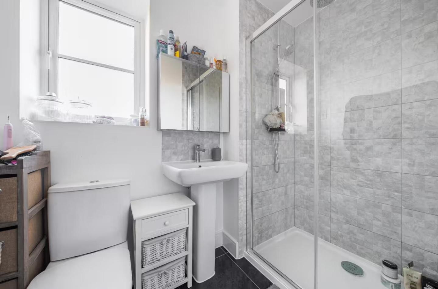 4-Bed Home for Contractors & Relocation - Sleeps 8