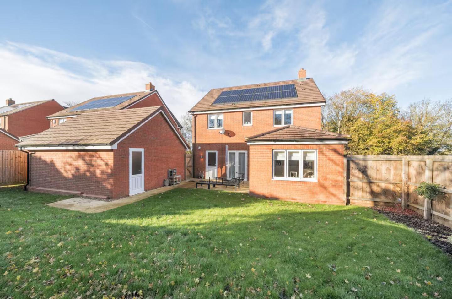 4-Bed Home for Contractors & Relocation - Sleeps 8