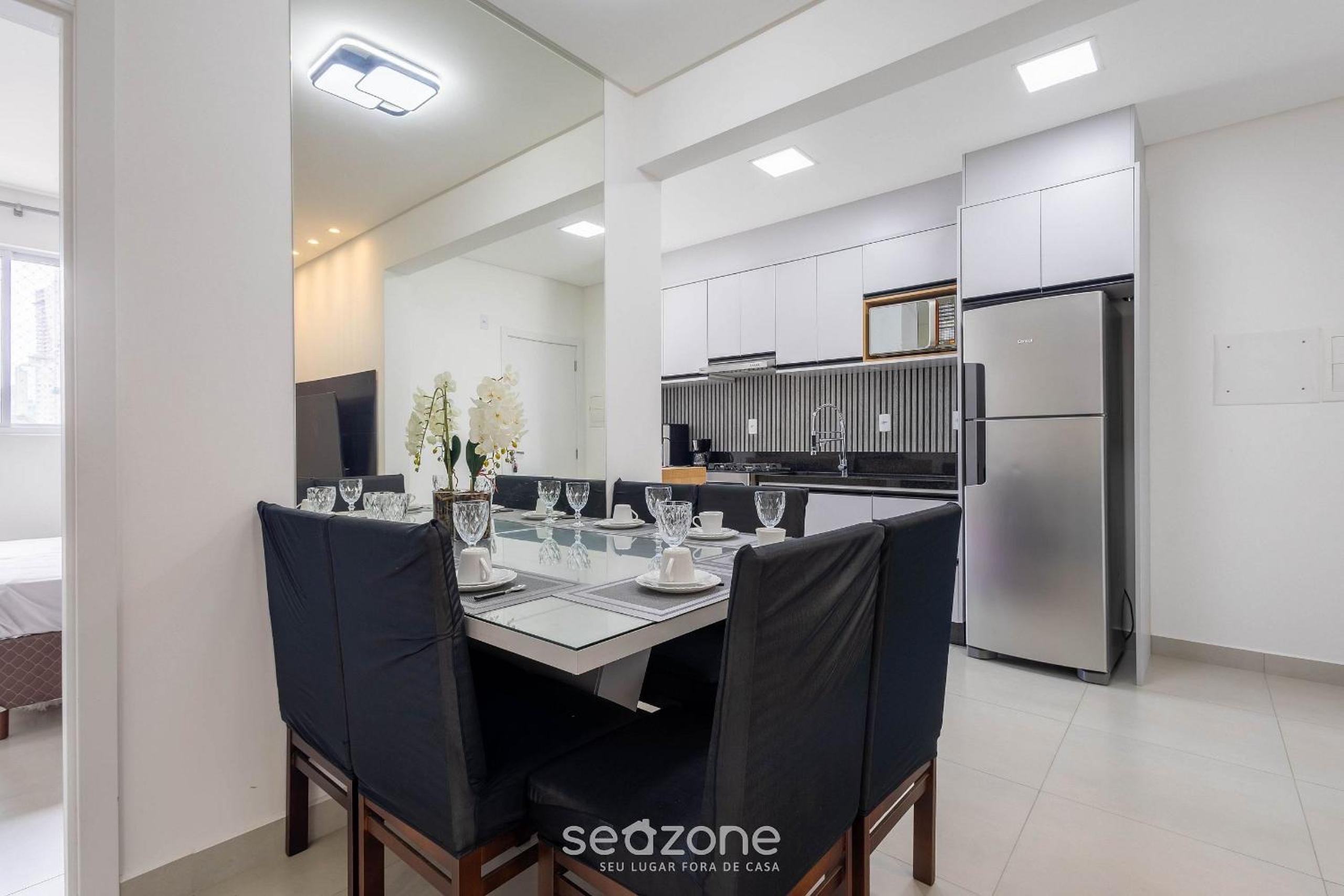 Apt w/ Gourmet Balcony 500m from the Beach CDM0101