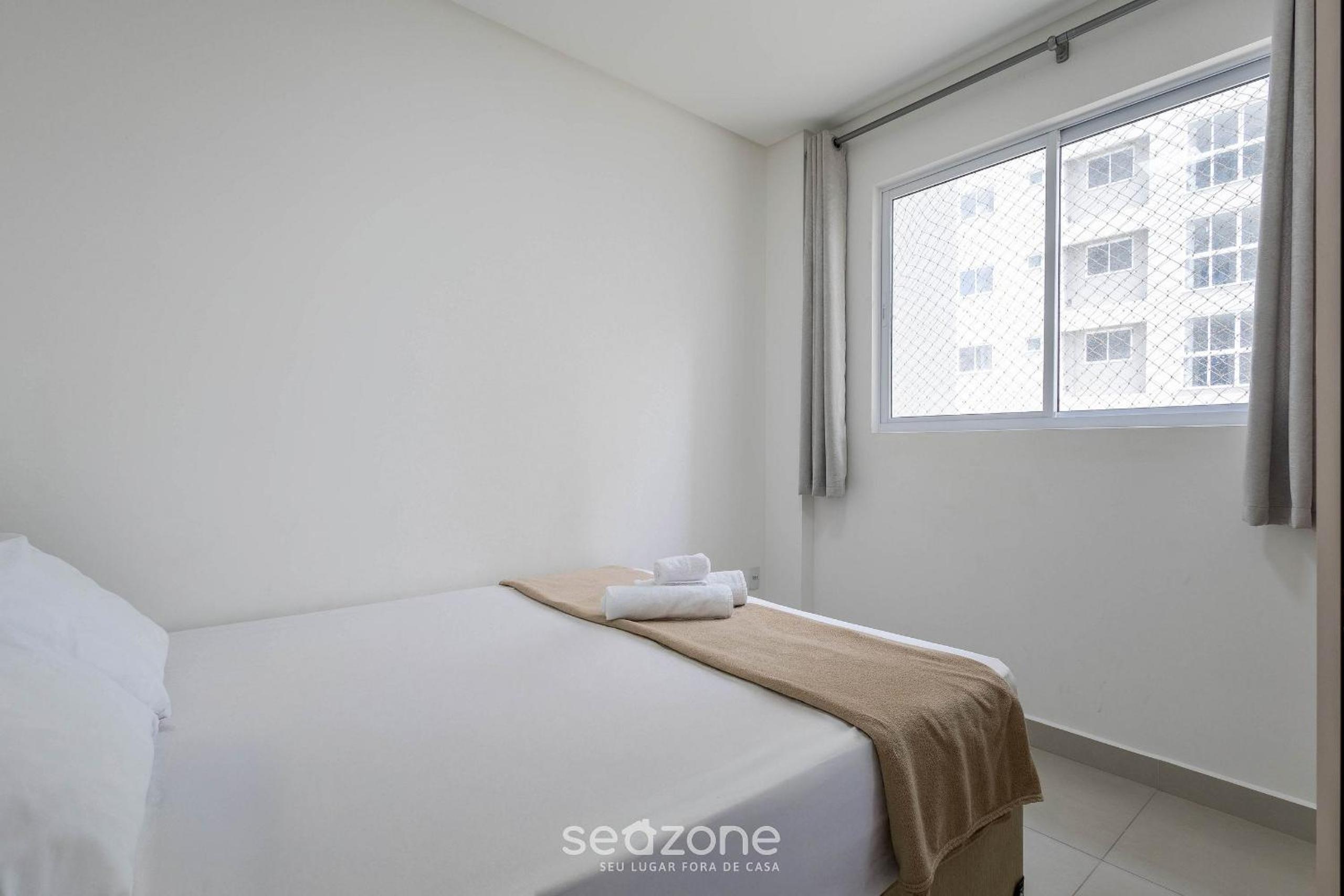 Apt w/ Gourmet Balcony 500m from the Beach CDM0101