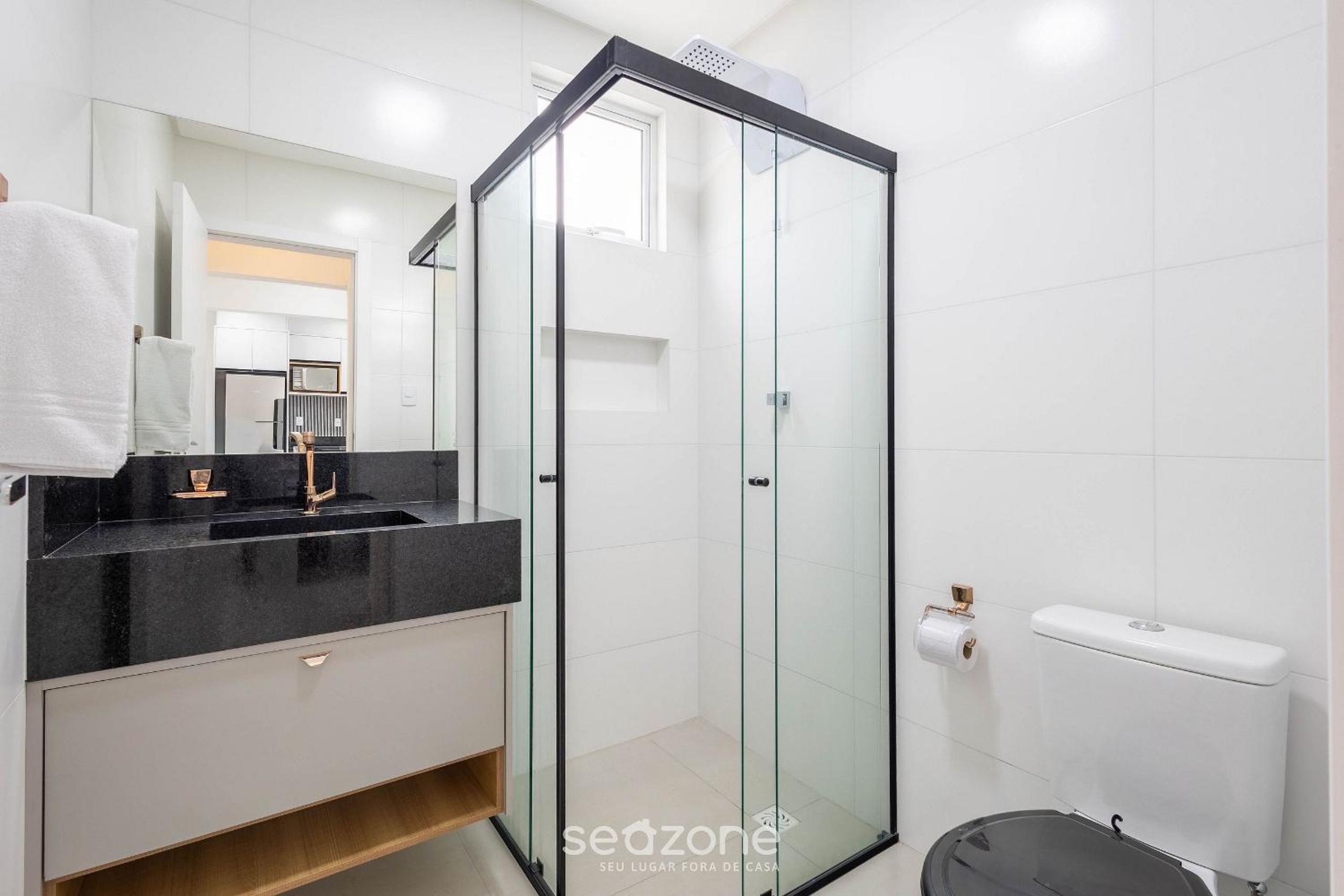 Apt w/ Gourmet Balcony 500m from the Beach CDM0101