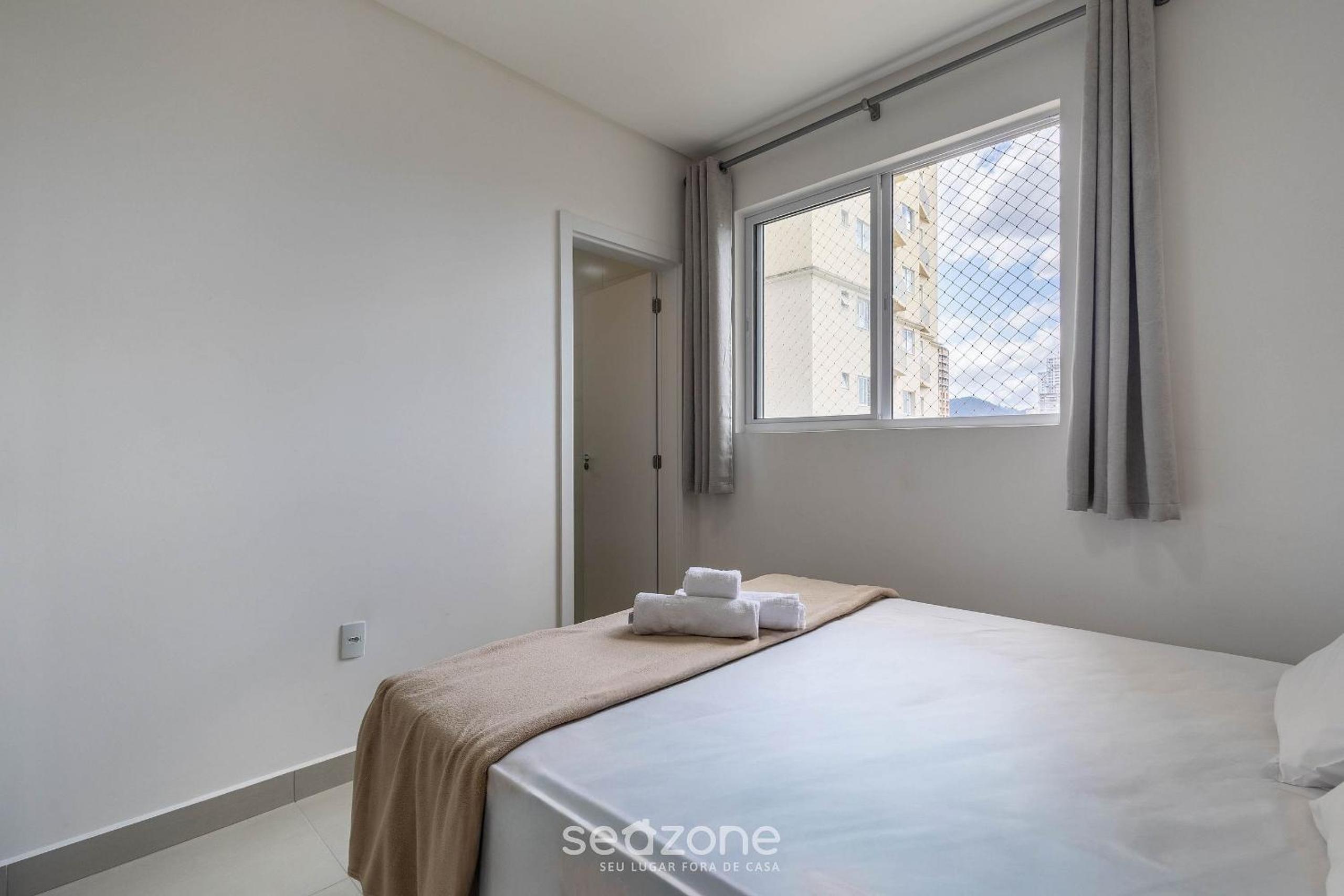 Apt w/ Gourmet Balcony 500m from the Beach CDM0101