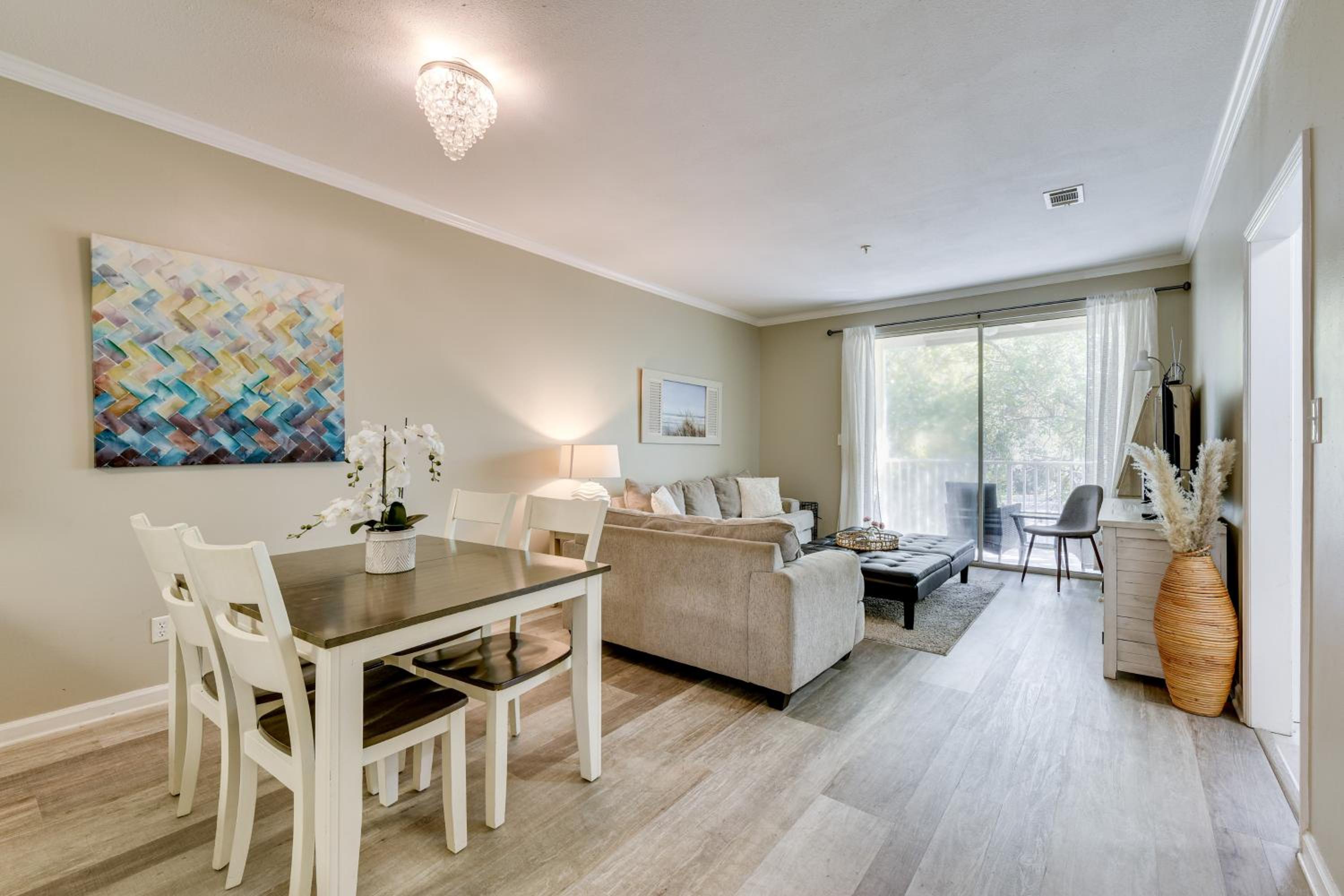 2 Mi to Ocean! Poolside Escape in Miramar Beach