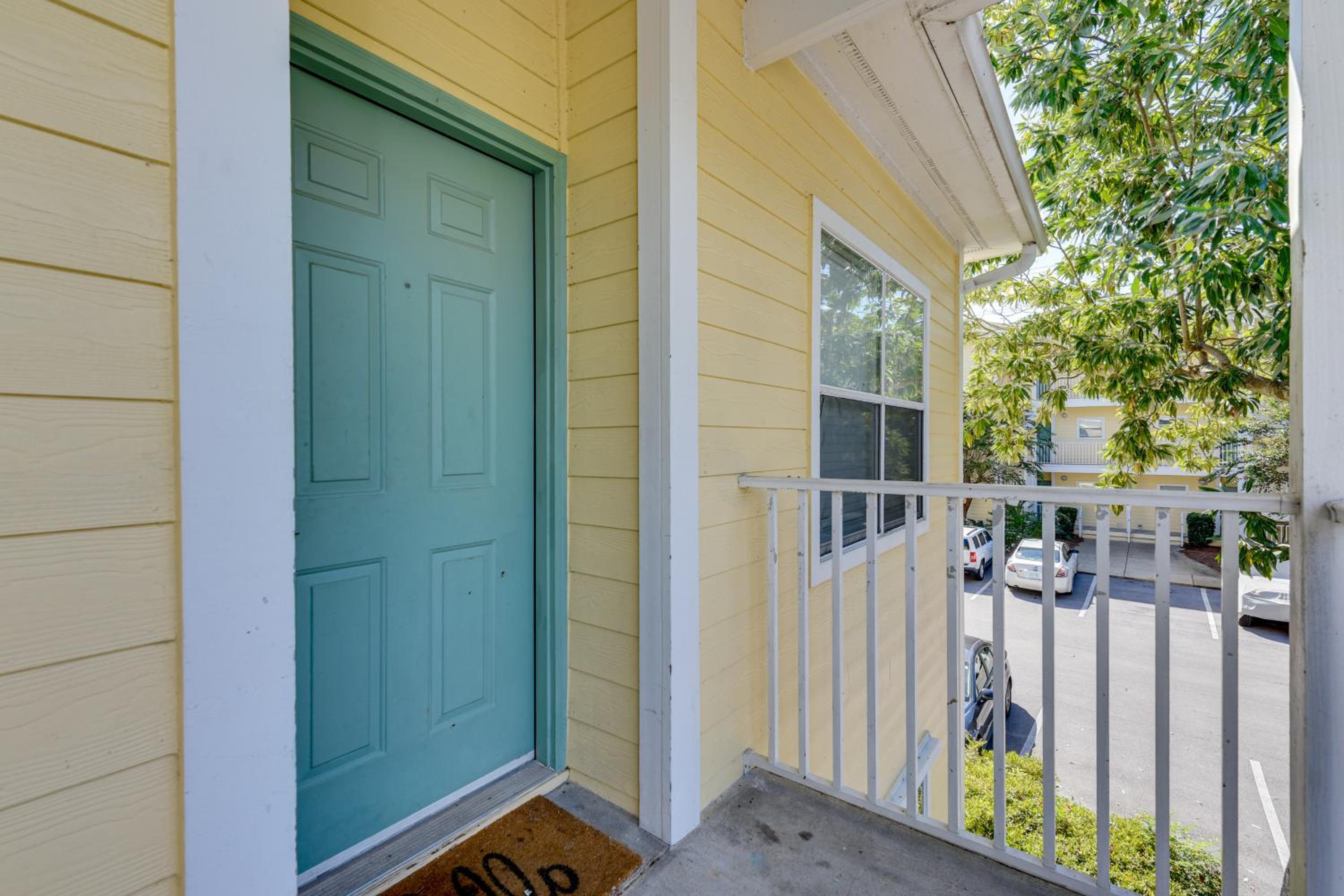 2 Mi to Ocean! Poolside Escape in Miramar Beach