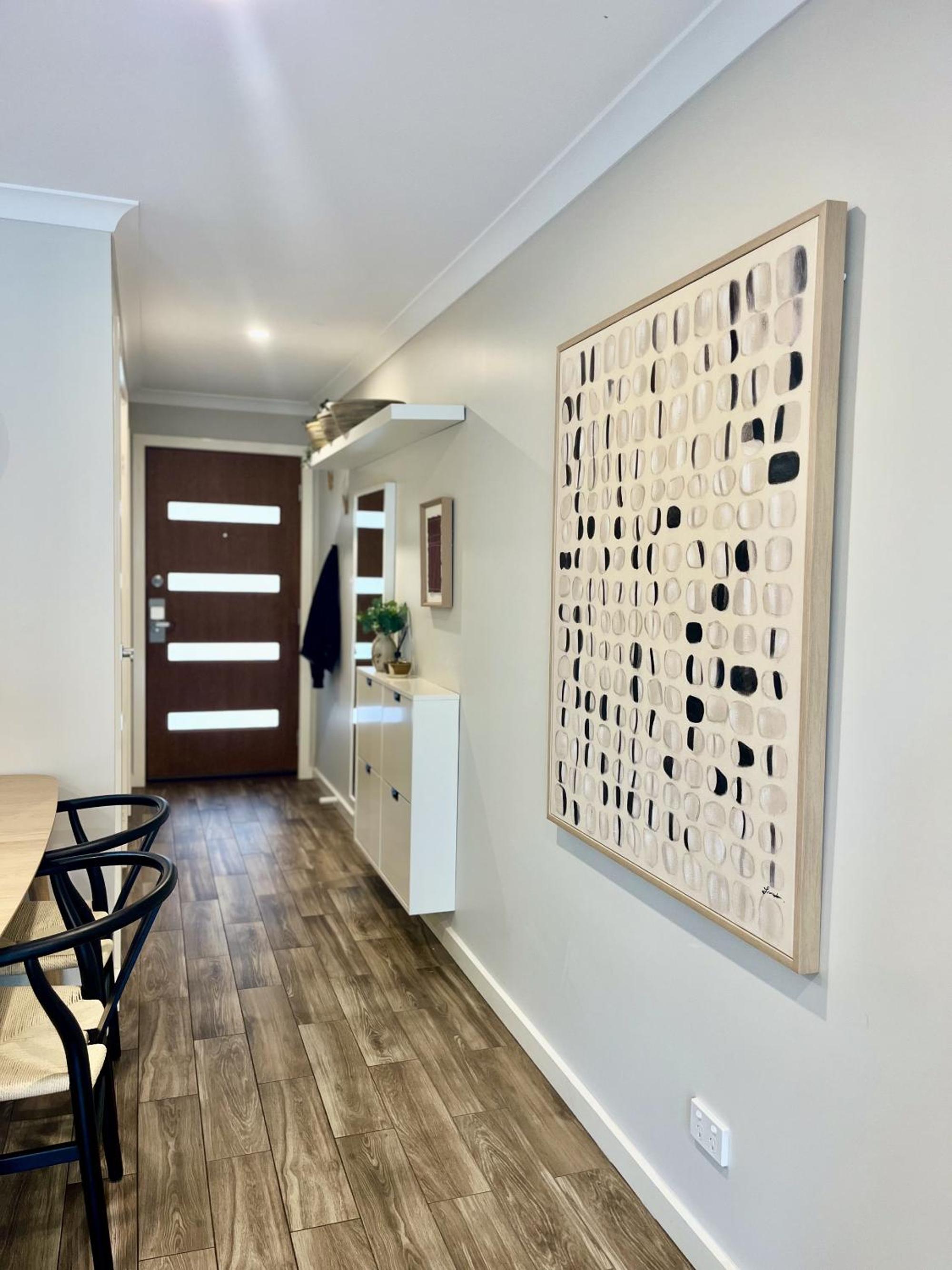 Stylish Townhouse with Private Courtyard