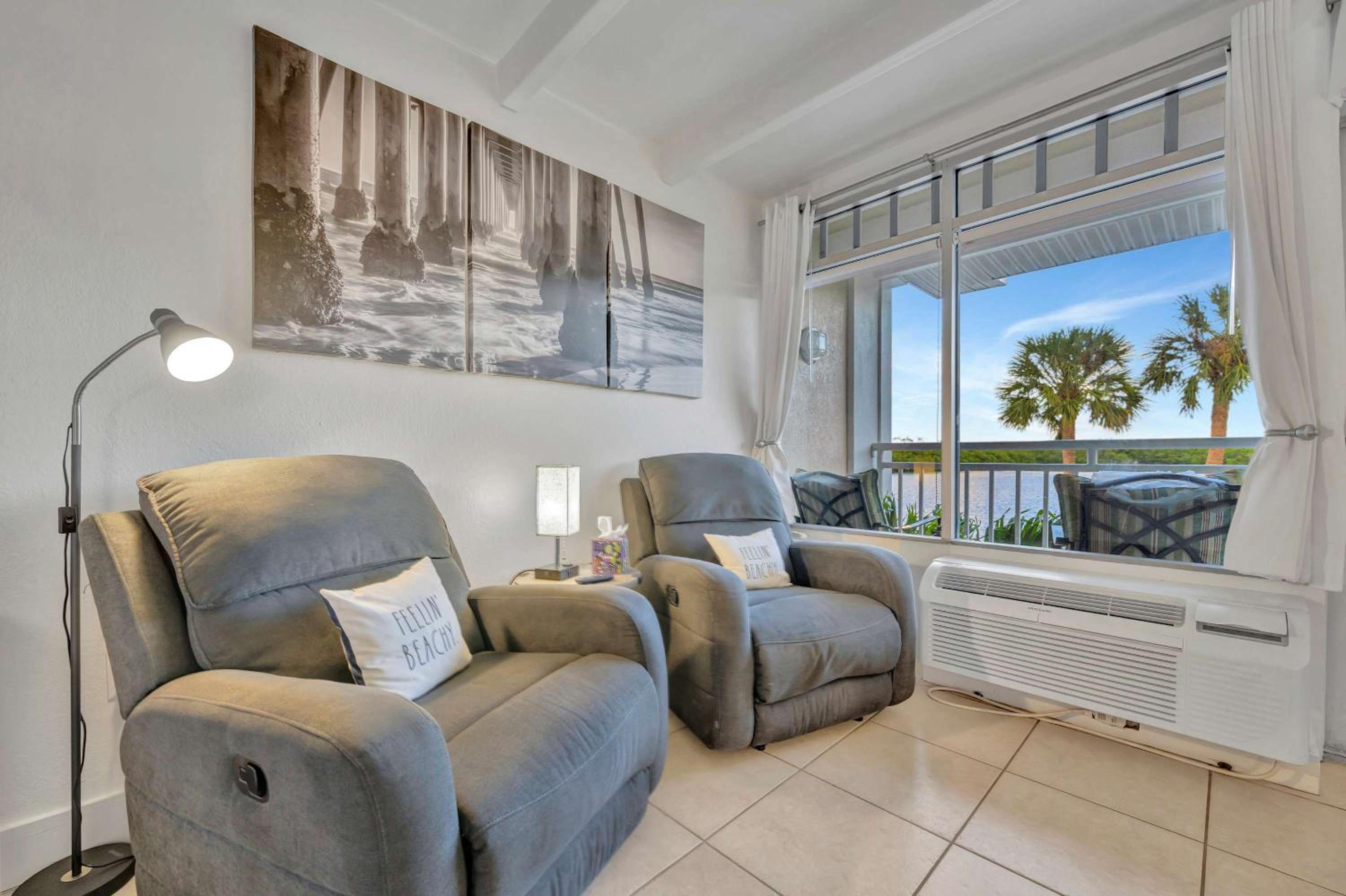 Sunset Suite Heated Pool Tennis & Gym Balcony
