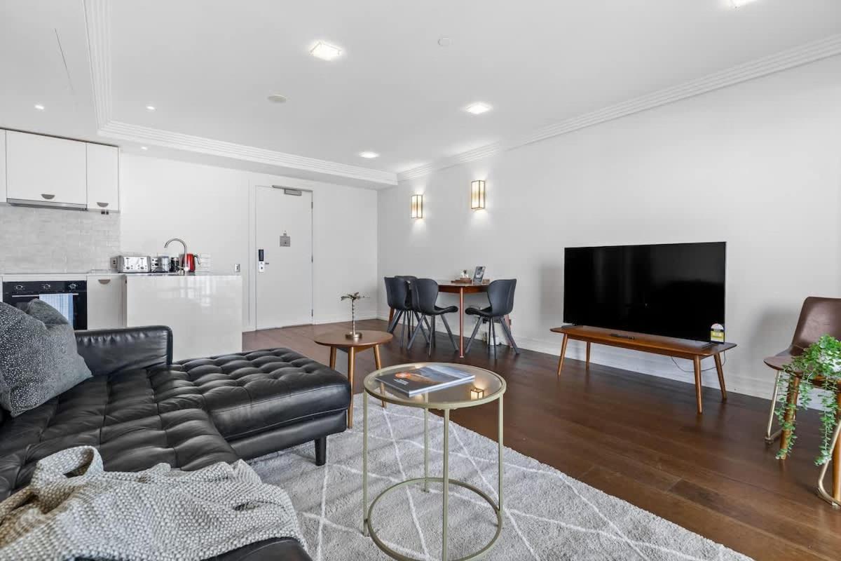 Modern 1BR Escape Central Auckland by Zodiak Stays