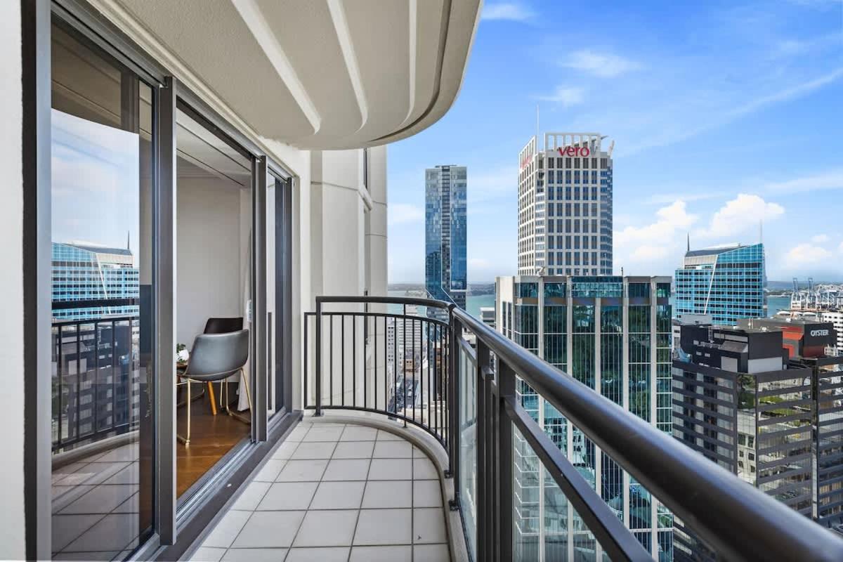 Modern 1BR Escape Central Auckland by Zodiak Stays
