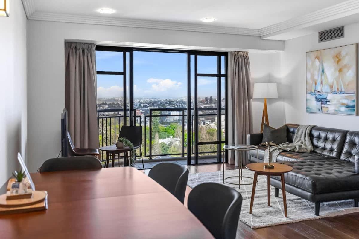 Modern 1BR Escape Central Auckland by Zodiak Stays