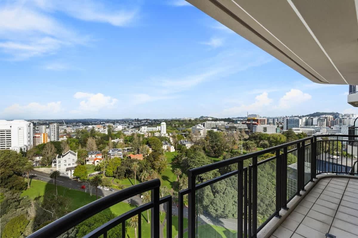 Modern 1BR Escape Central Auckland by Zodiak Stays